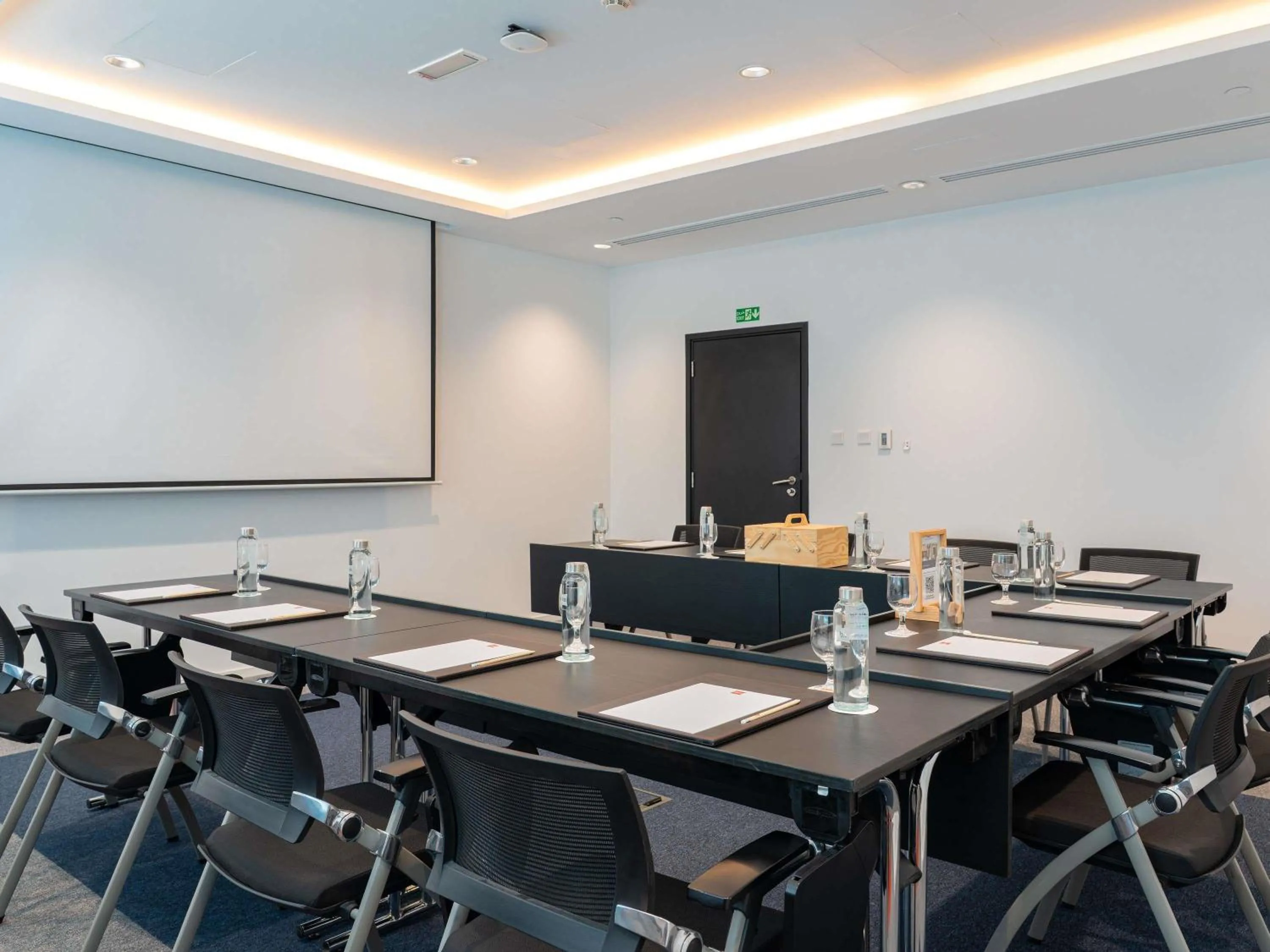 Meeting/conference room in ibis Dubai World Trade Centre