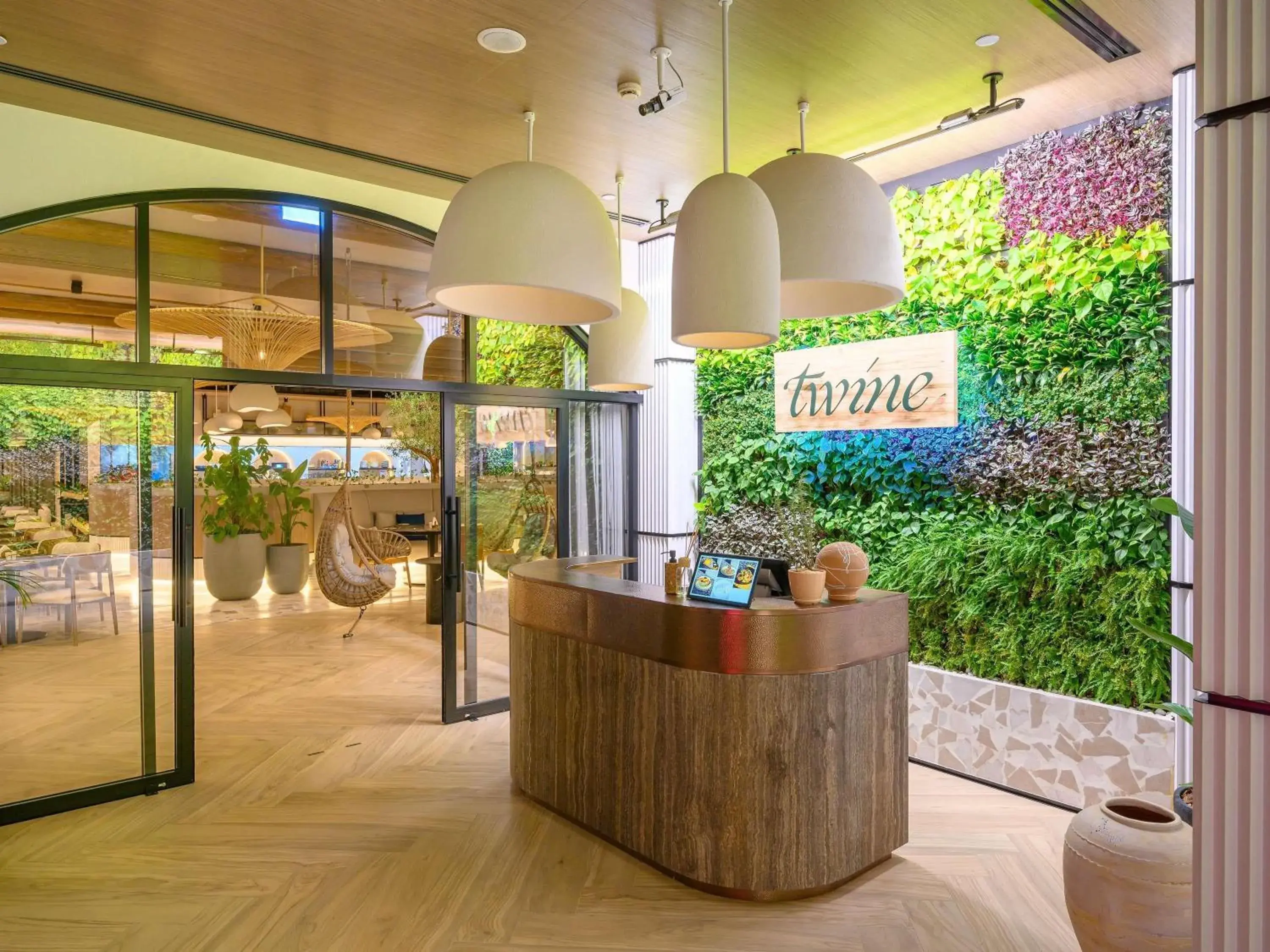 Restaurant/places to eat in ibis Dubai World Trade Centre Restaurant/places to eat in ibis Dubai World Trade Centre