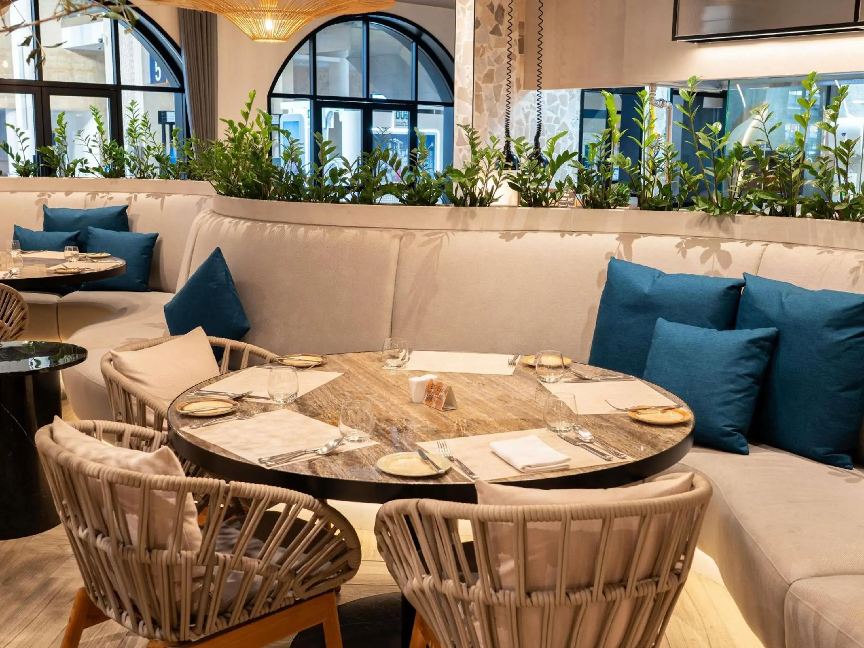 Restaurant/places to eat in ibis Dubai World Trade Centre Restaurant/places to eat in ibis Dubai World Trade Centre