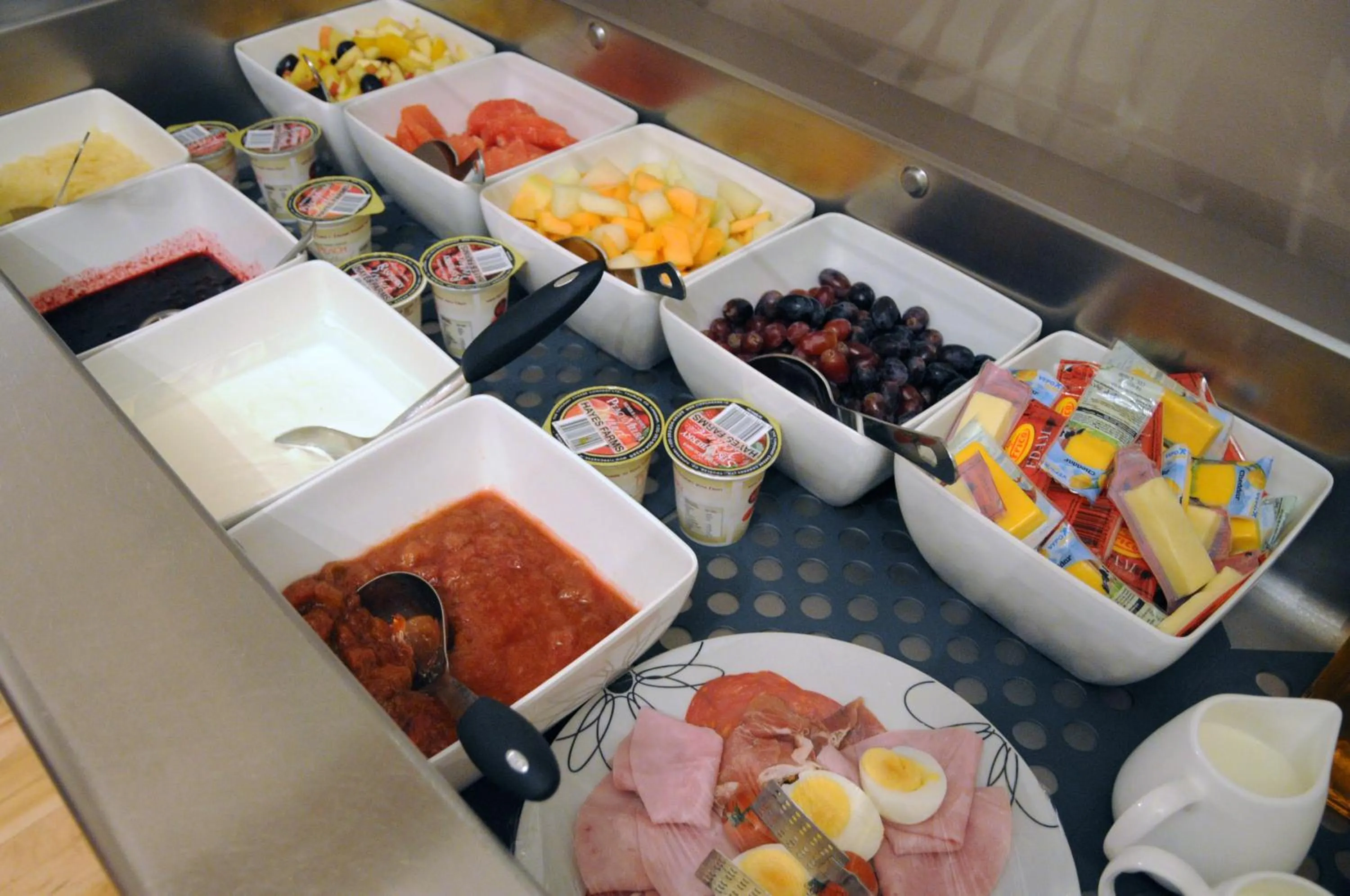 Continental breakfast in Barr Na Sraide Inn