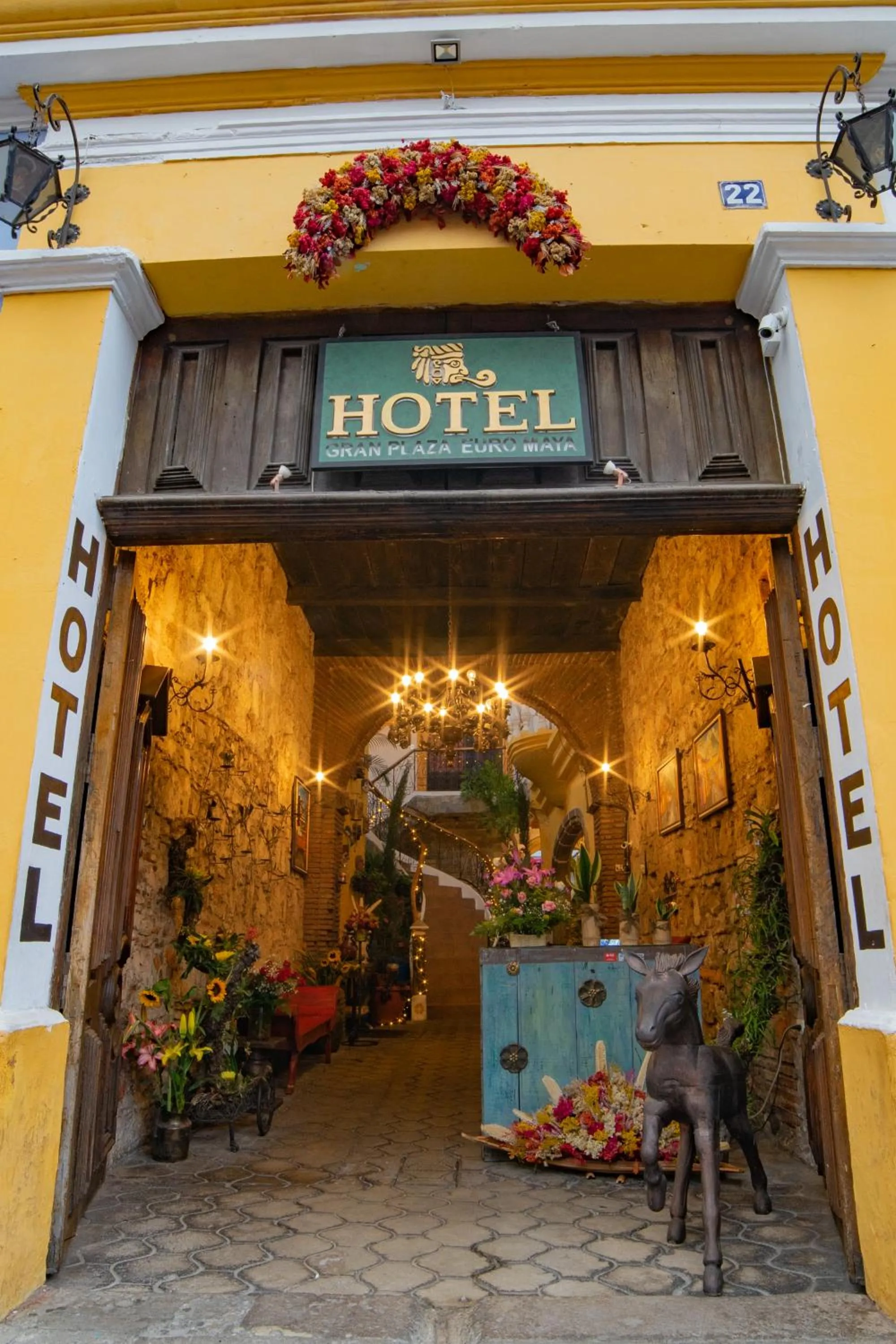 Facade/entrance in Hotel Gran Plaza Euromaya
