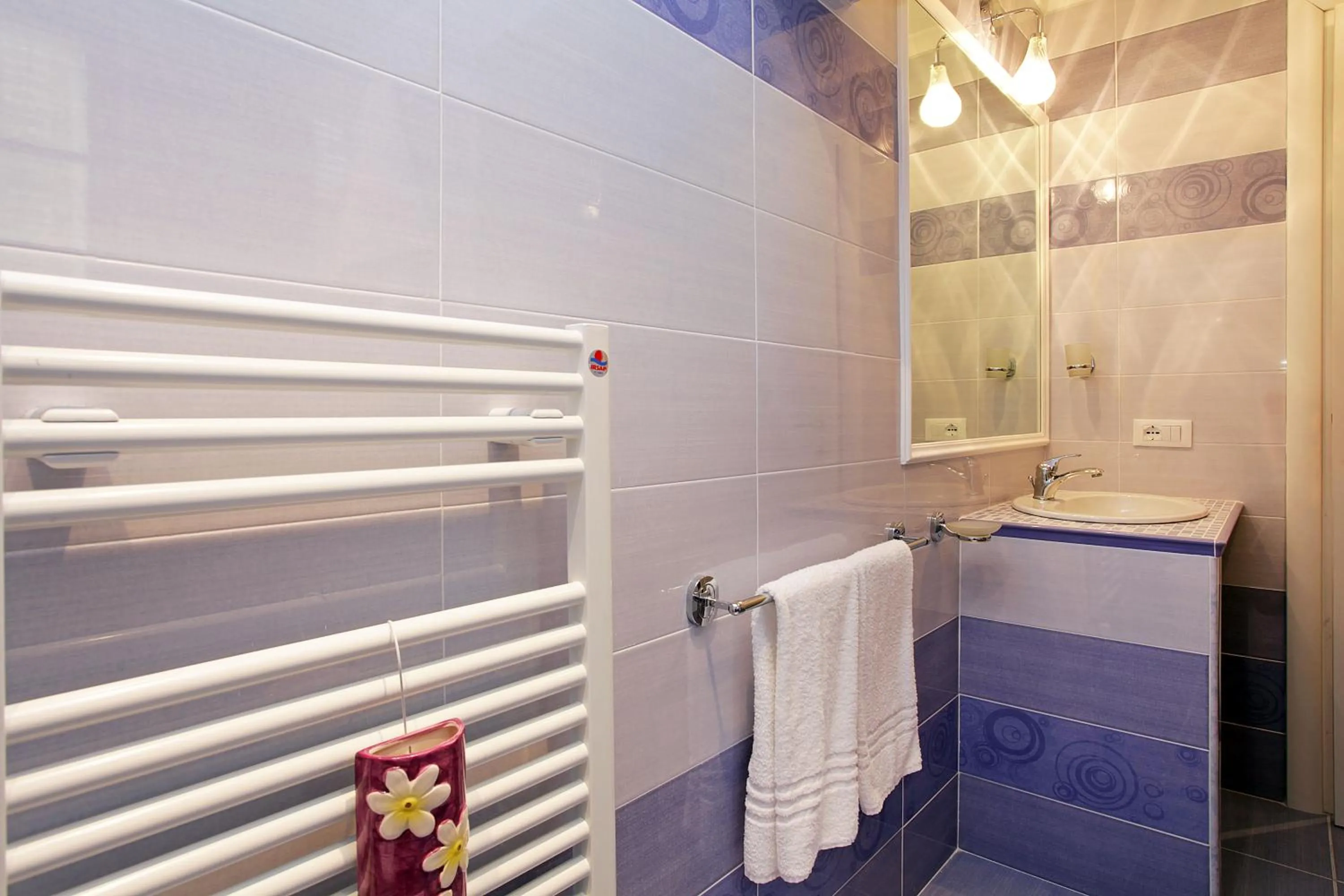 Bathroom in Angels In Rome