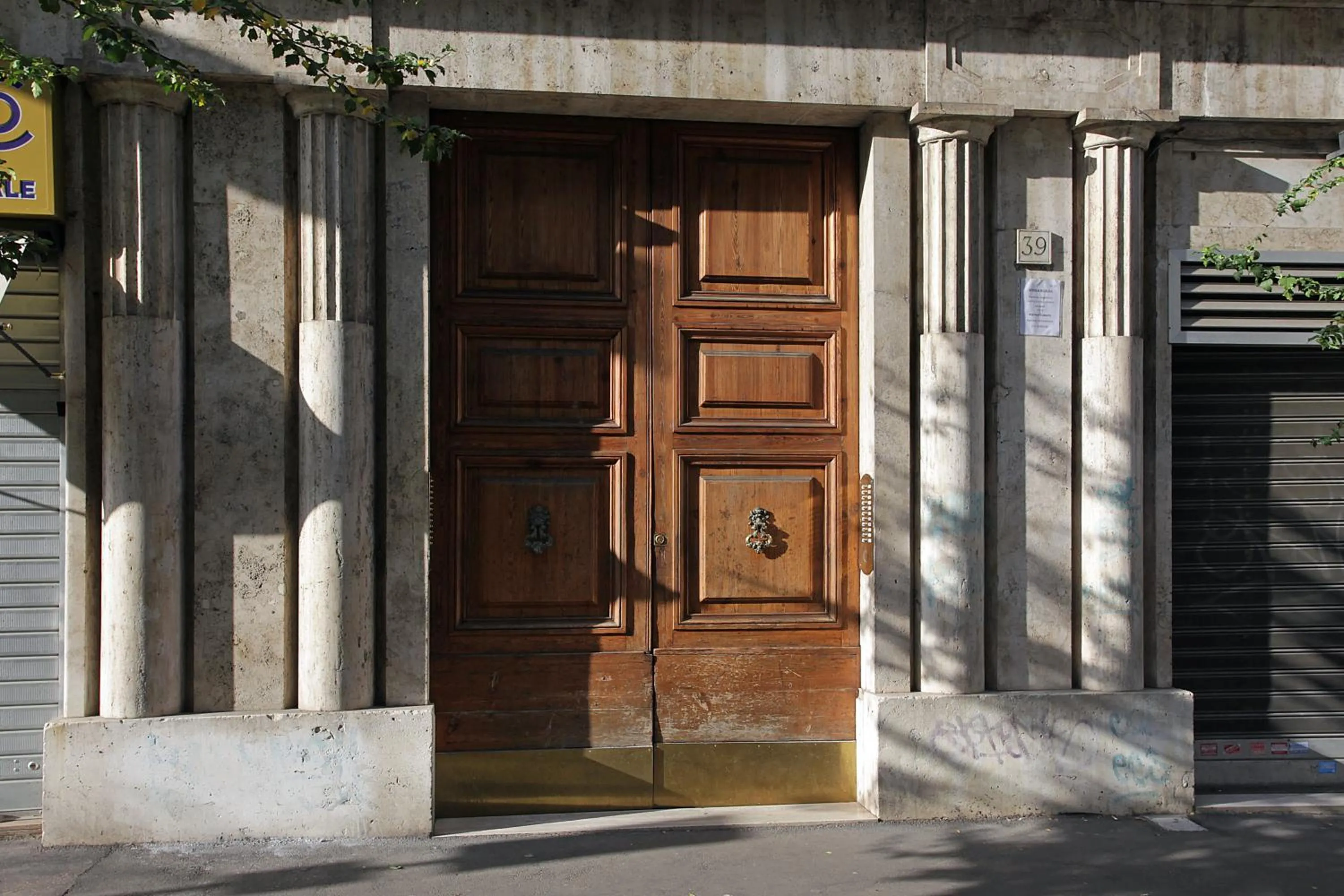 Area and facilities in Angels In Rome