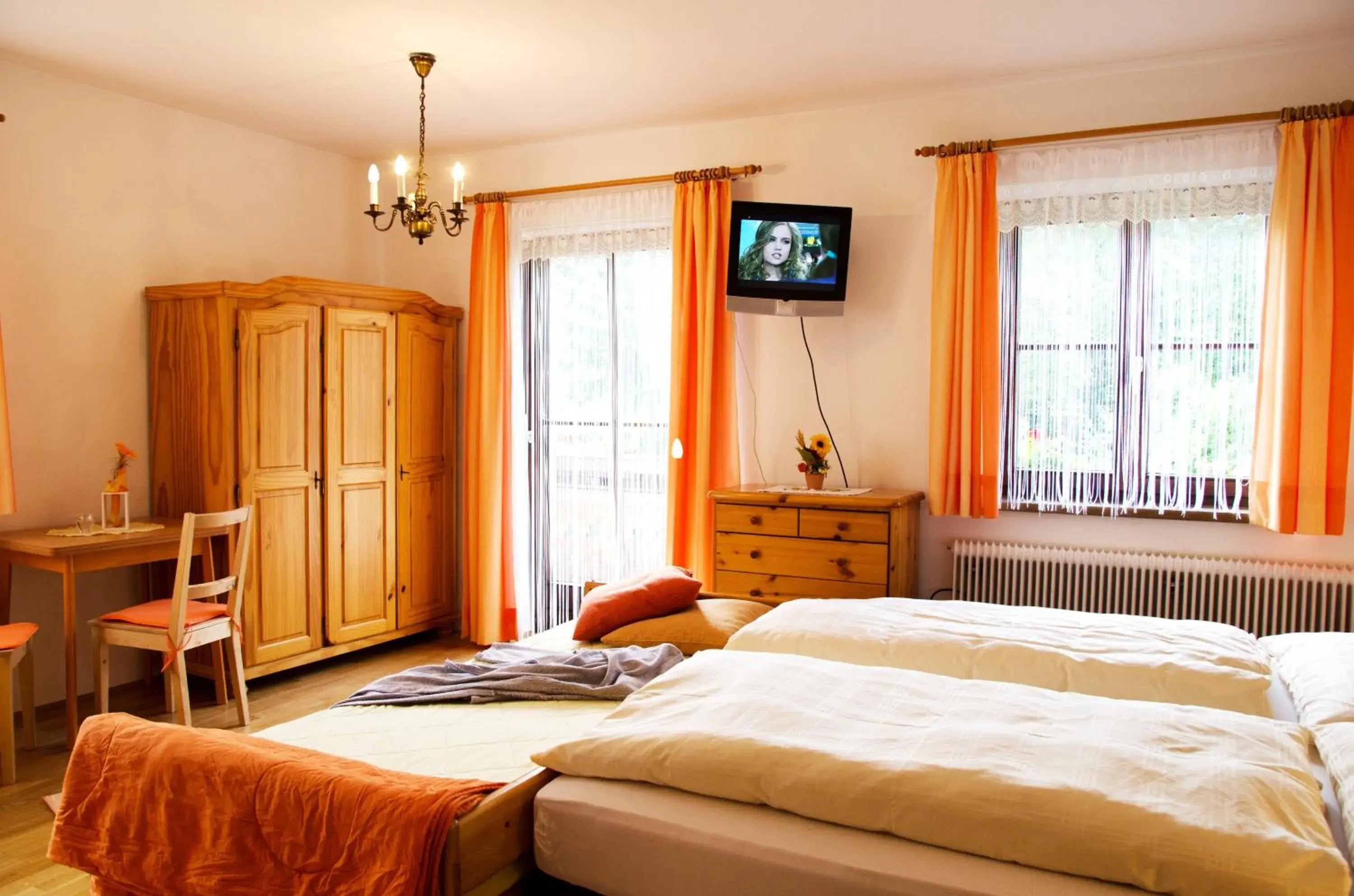 Studio Apartment (3 Adults) - single occupancy in Scheibenhof Studio Apartment (3 Adults) - single occupancy in Scheibenhof