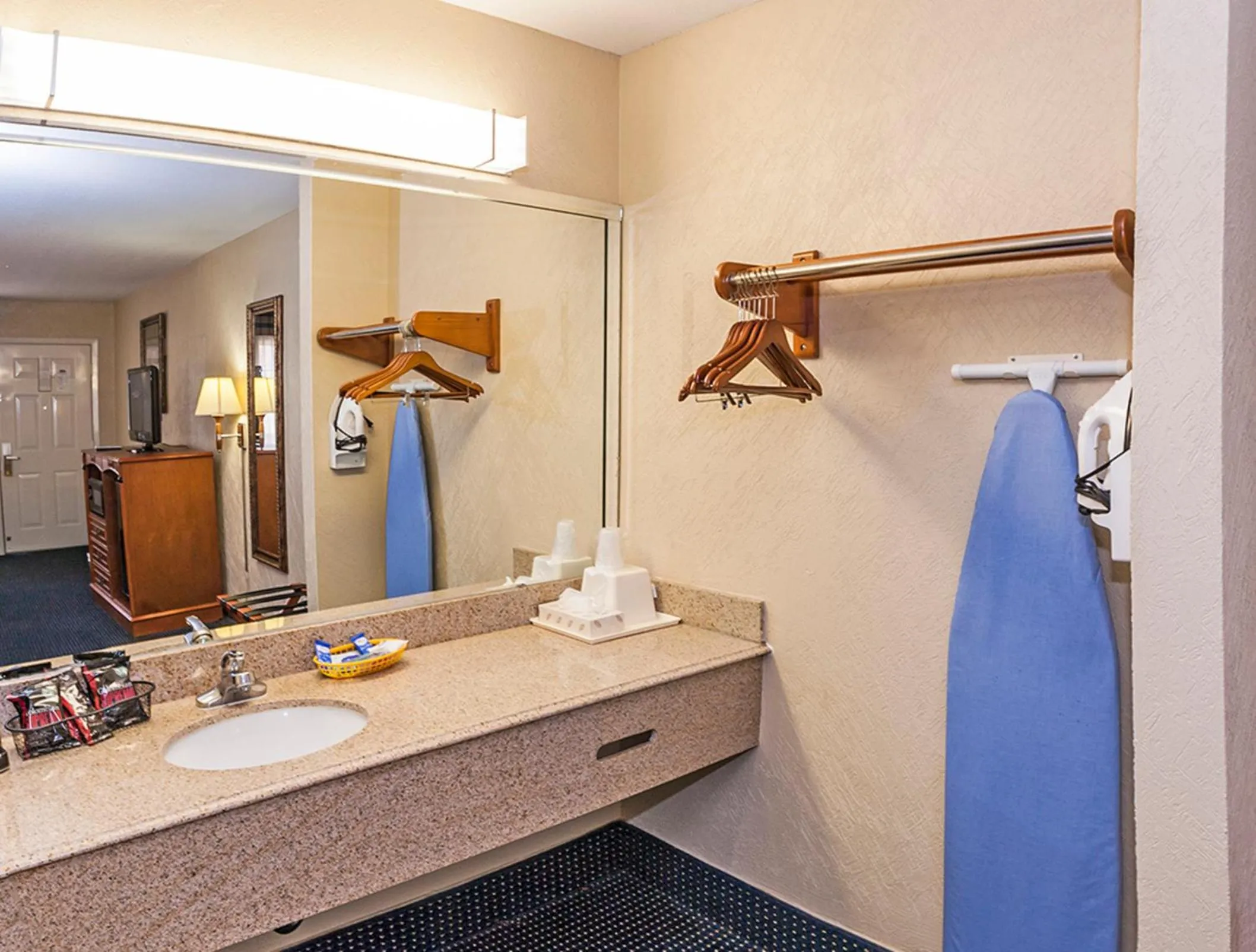 Bathroom in Downtowner Inn and Suites - Houston