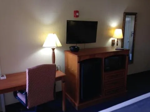 Photo of the whole room in Downtowner Inn and Suites - Houston