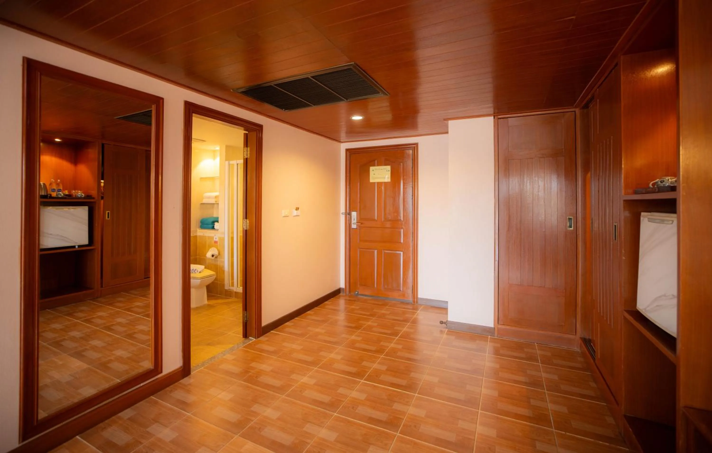 Baumanburi Hotel Patong