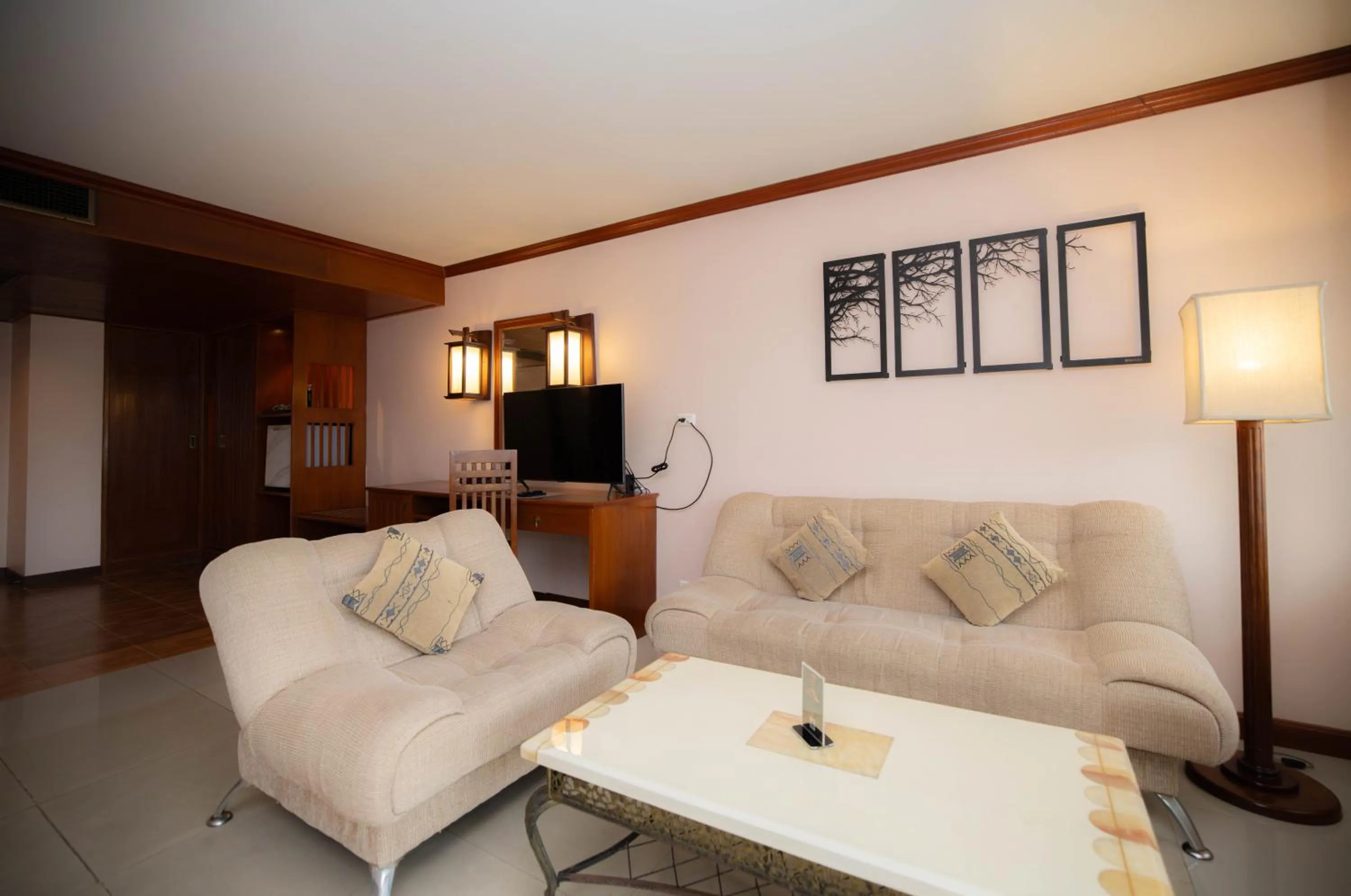 Baumanburi Hotel Patong