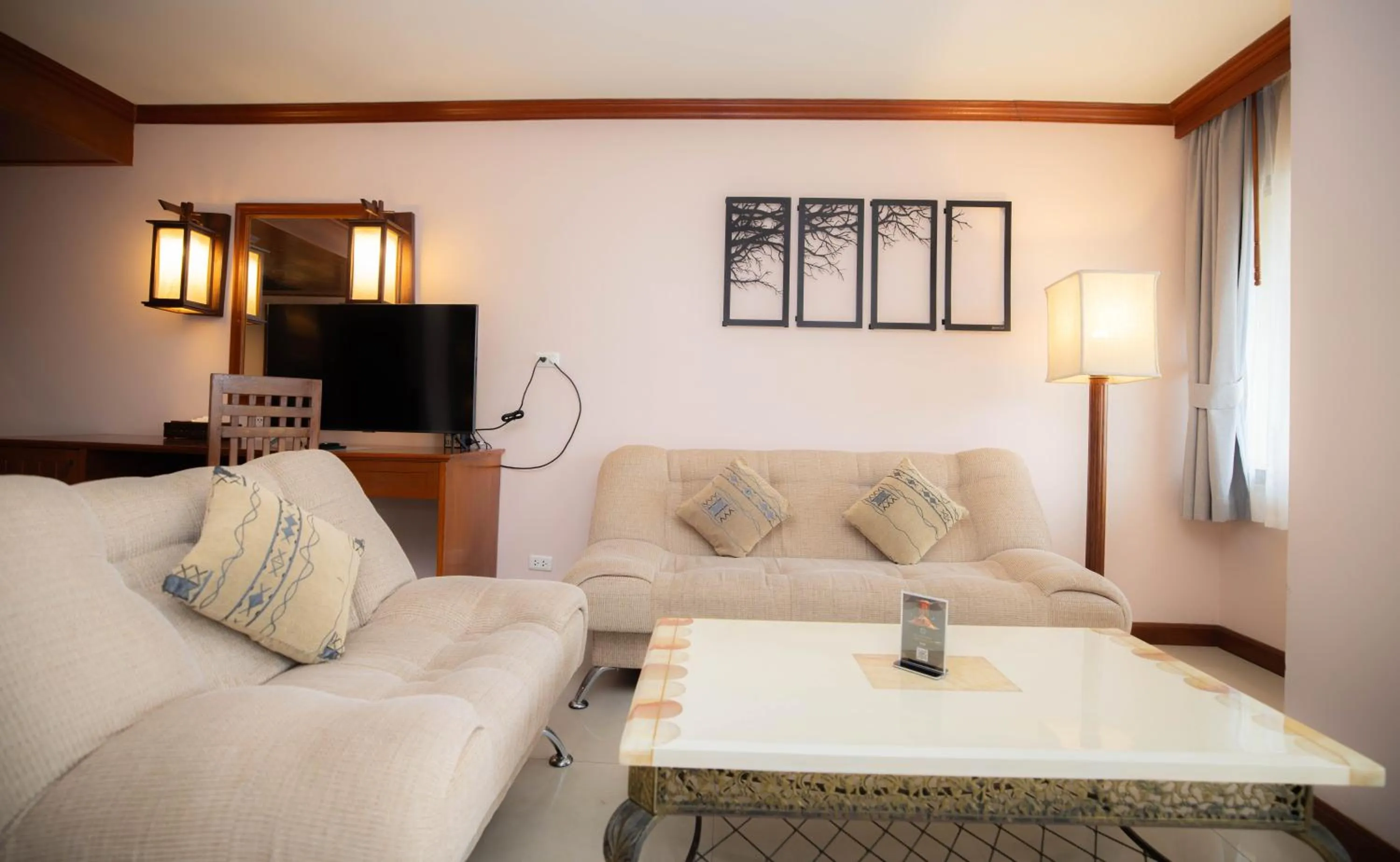 Baumanburi Hotel Patong