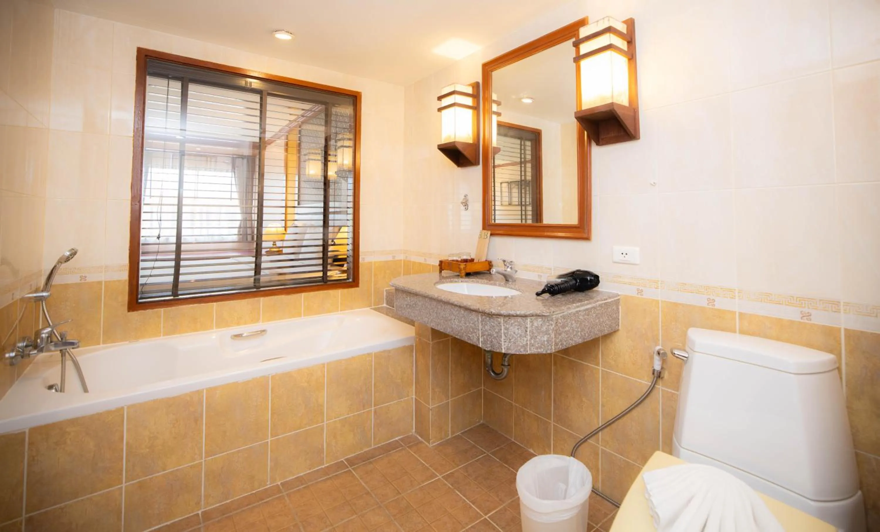 Baumanburi Hotel Patong