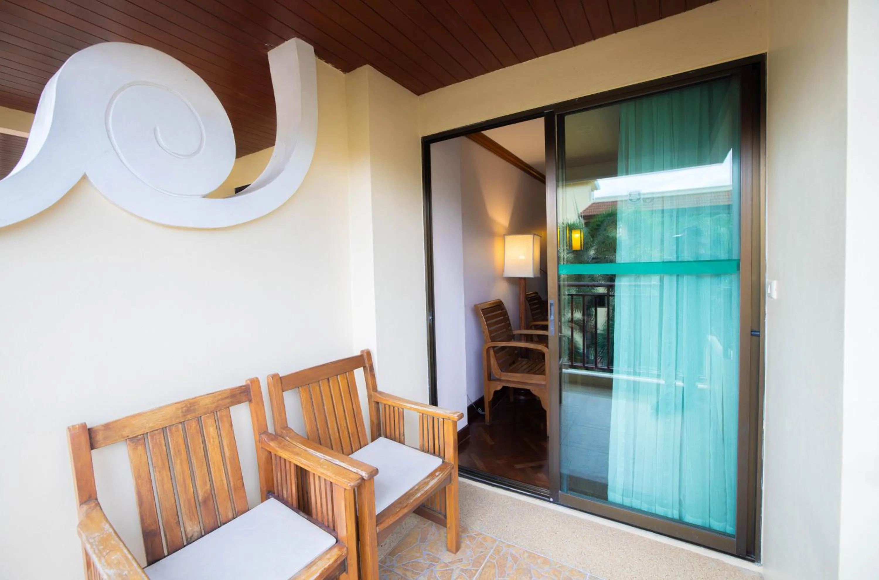 Baumanburi Hotel Patong