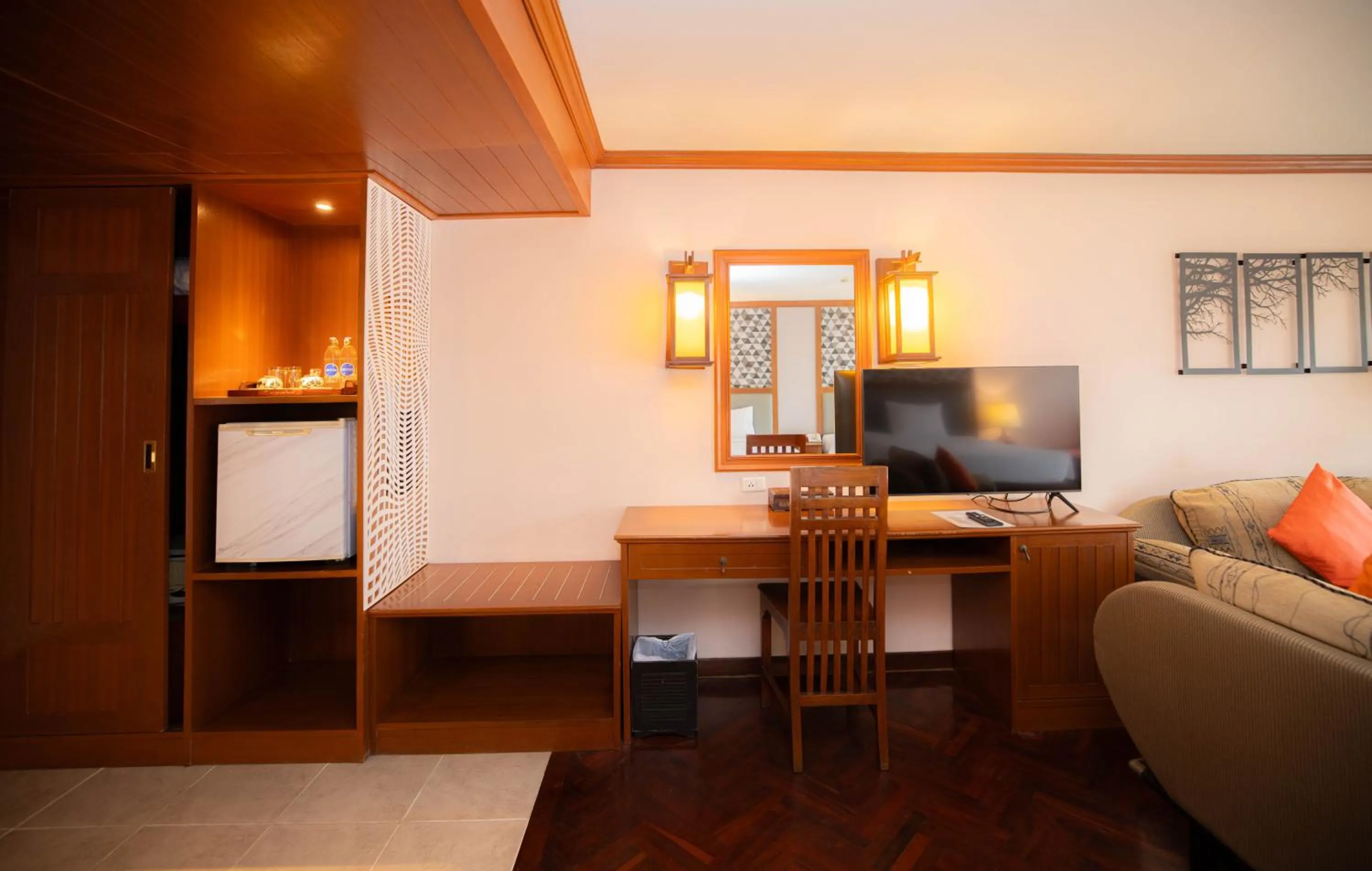 Baumanburi Hotel Patong