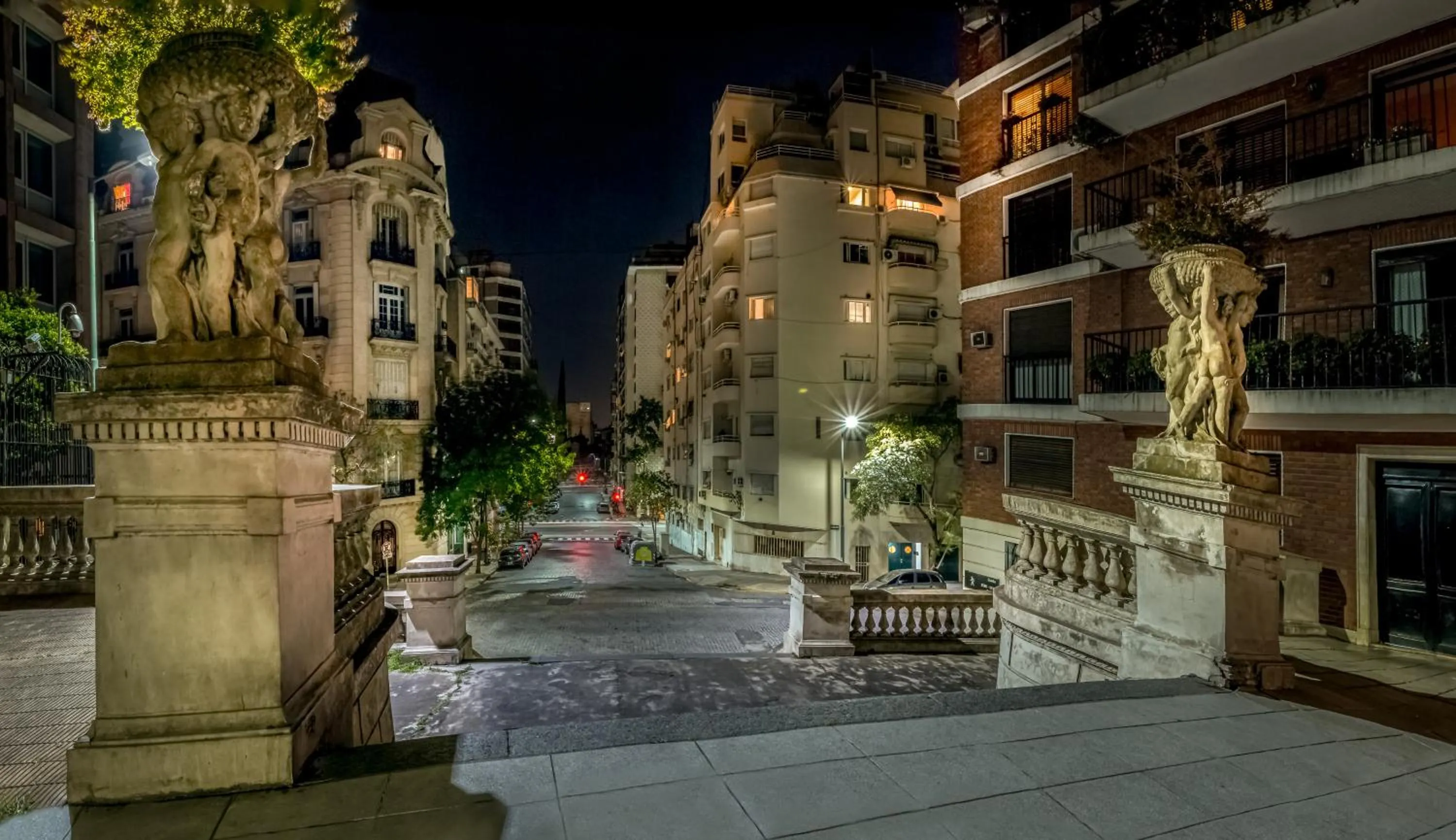 Neighbourhood in Up Recoleta Hotel