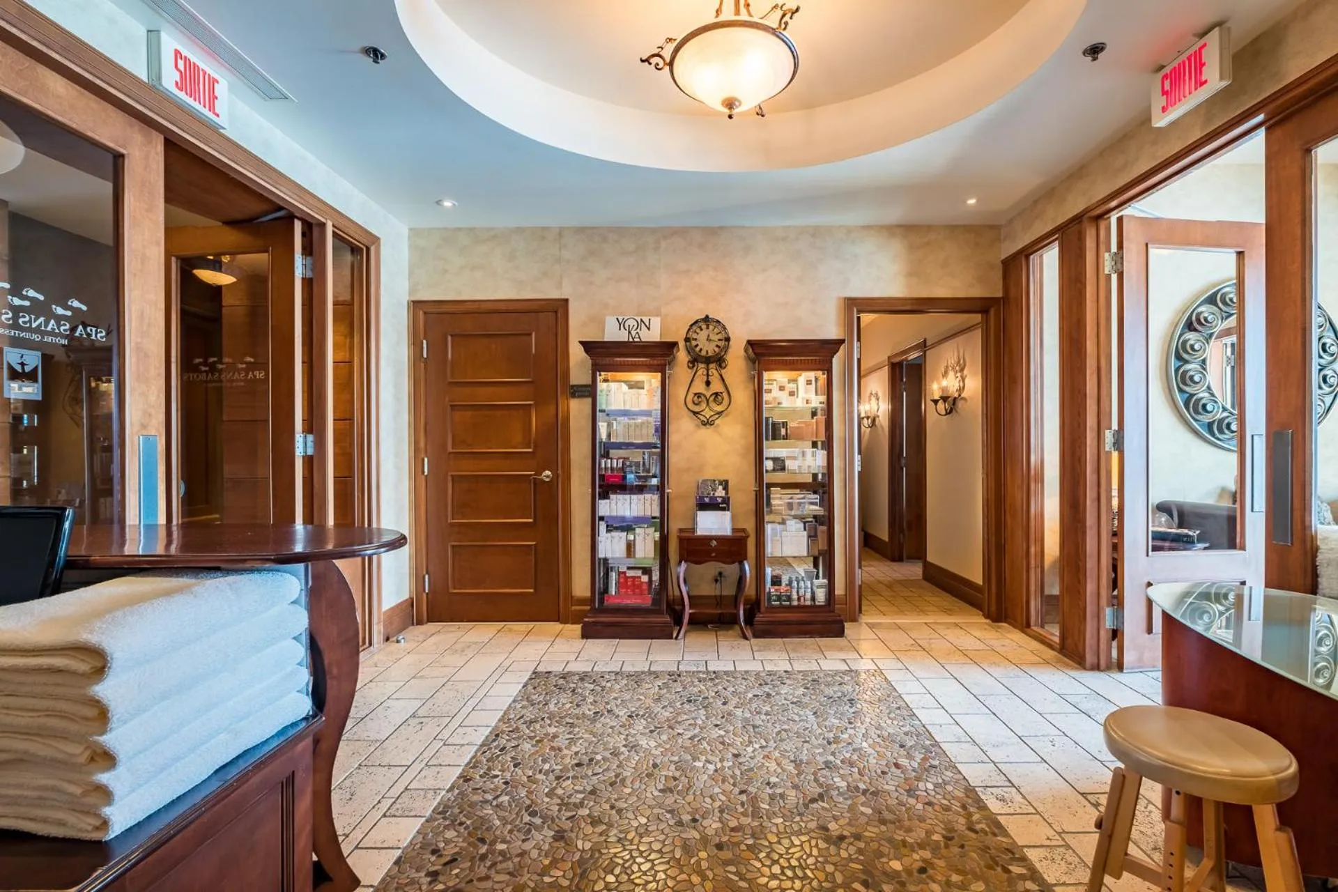 Spa and wellness centre/facilities, Bed in Hotel Quintessence