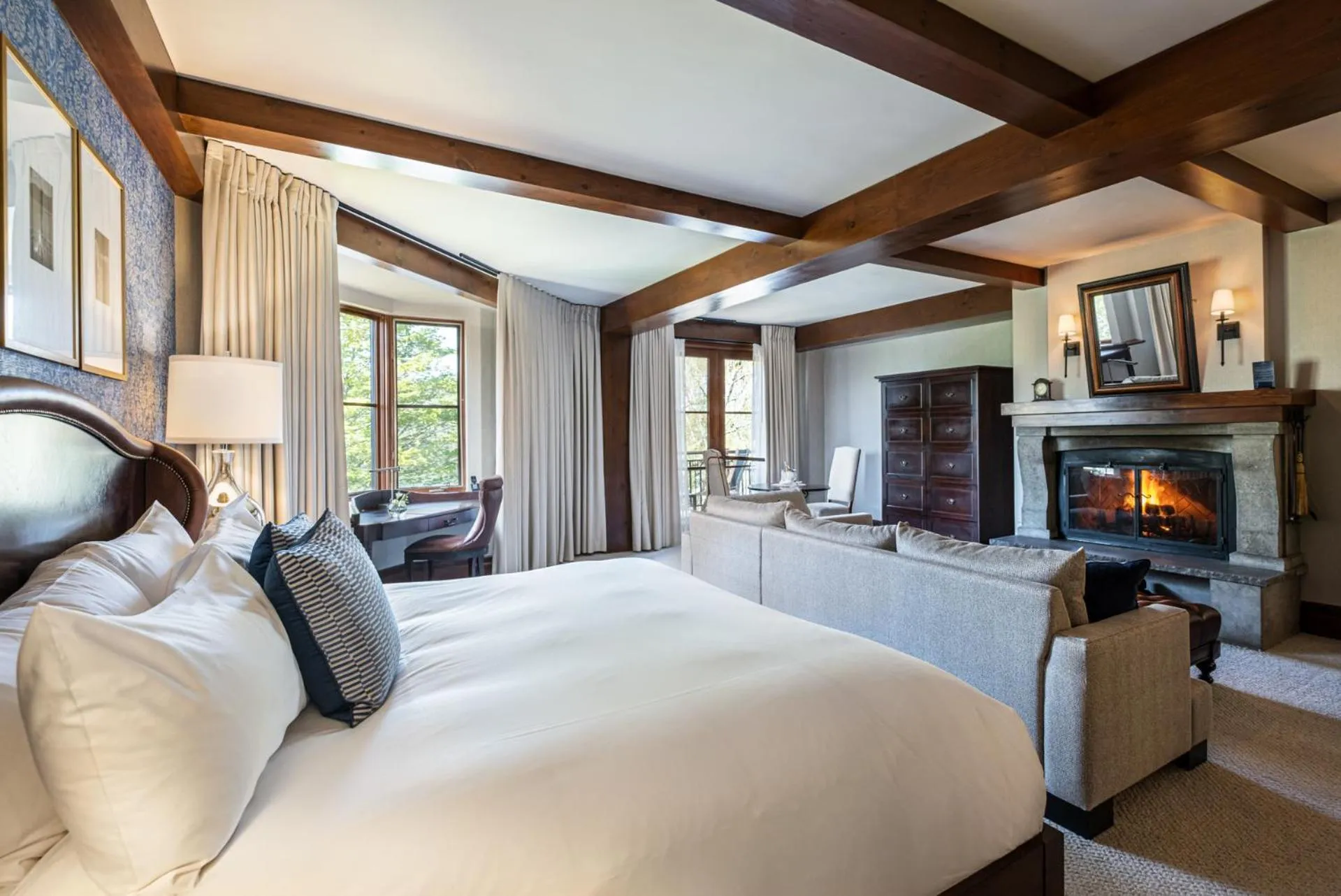 Living room, Bed in Hotel Quintessence