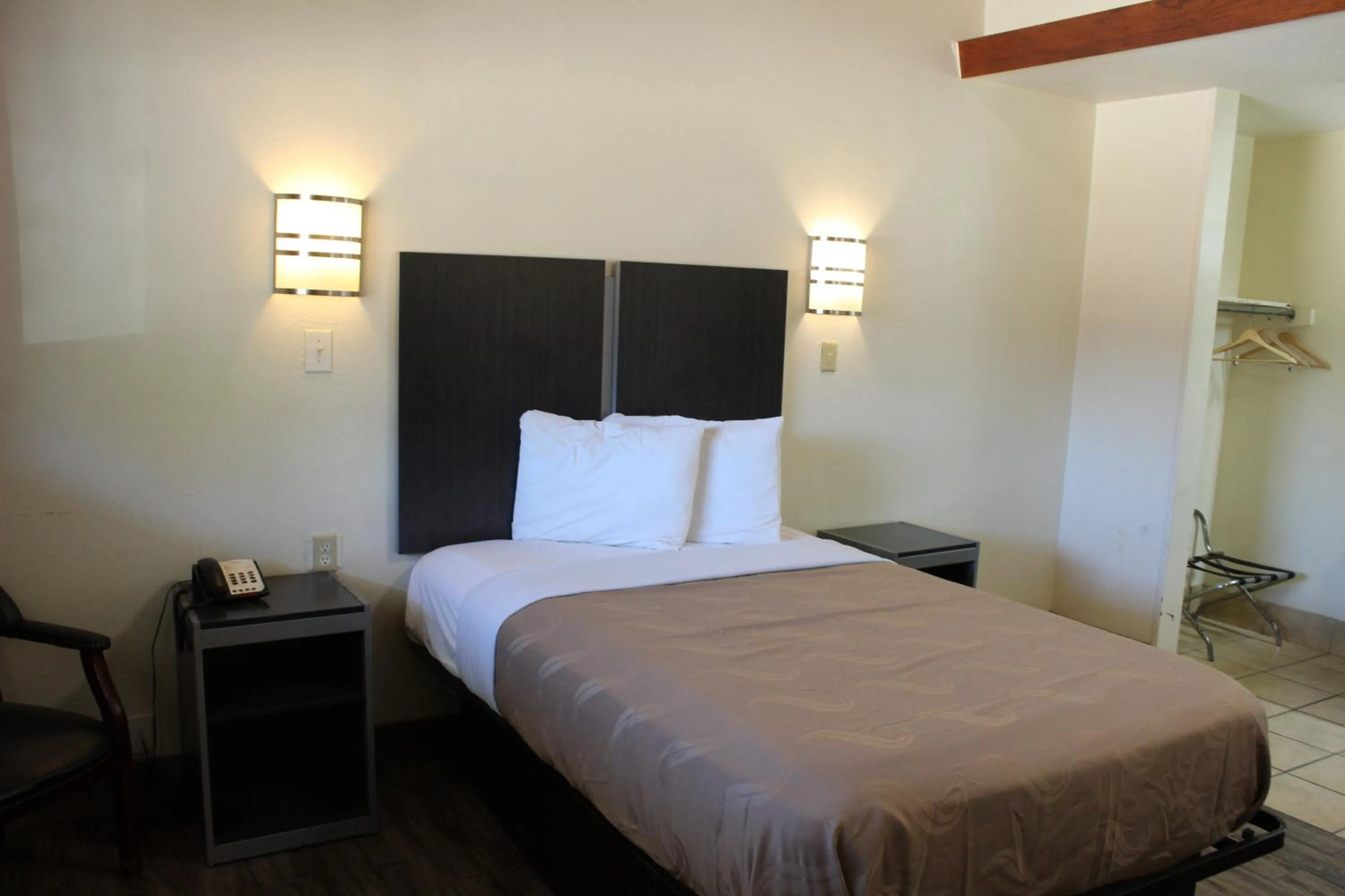 Bed in Evergreen Inn and R.V.