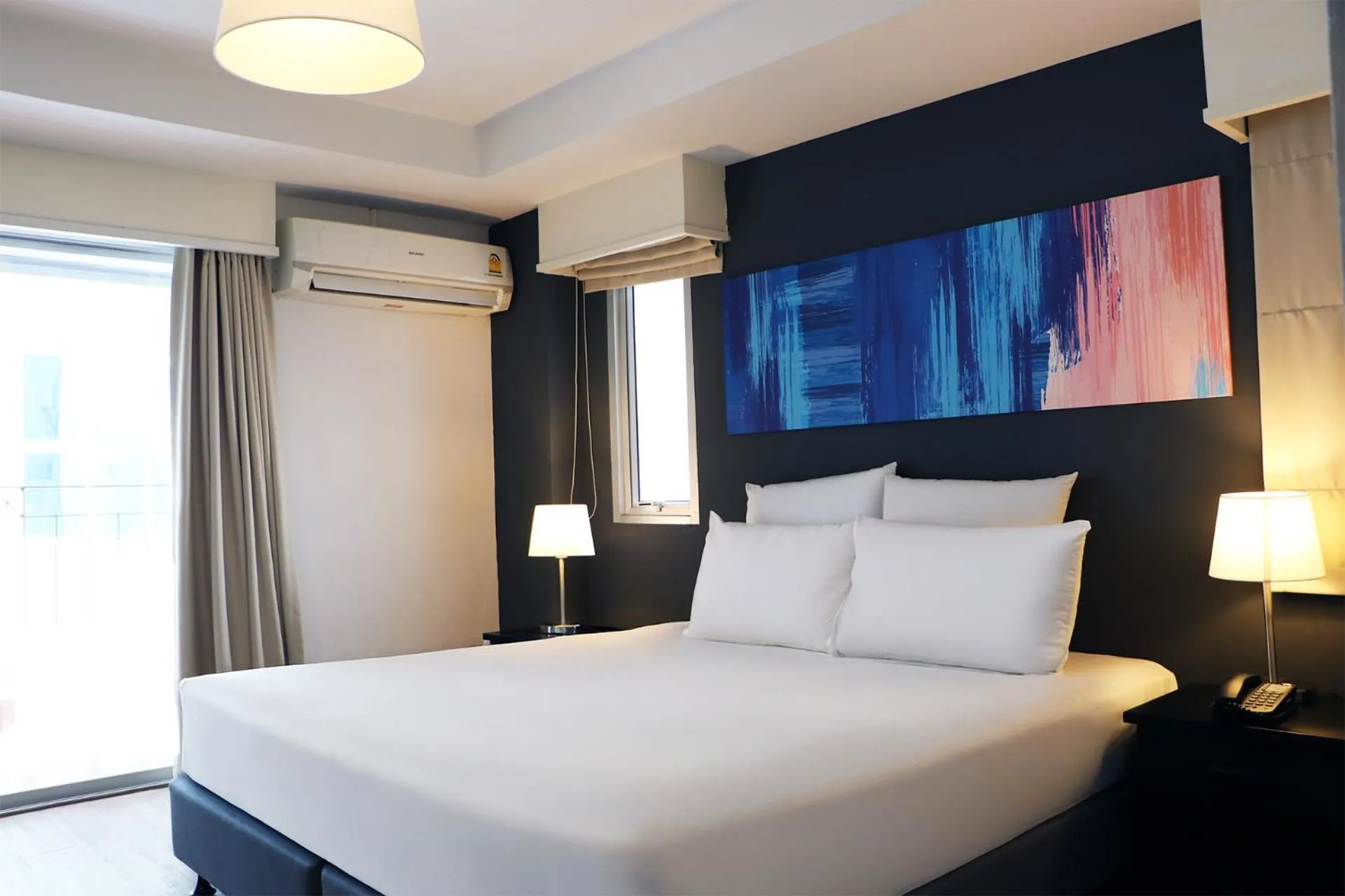 Bed in Journeyhub Pattaya Central