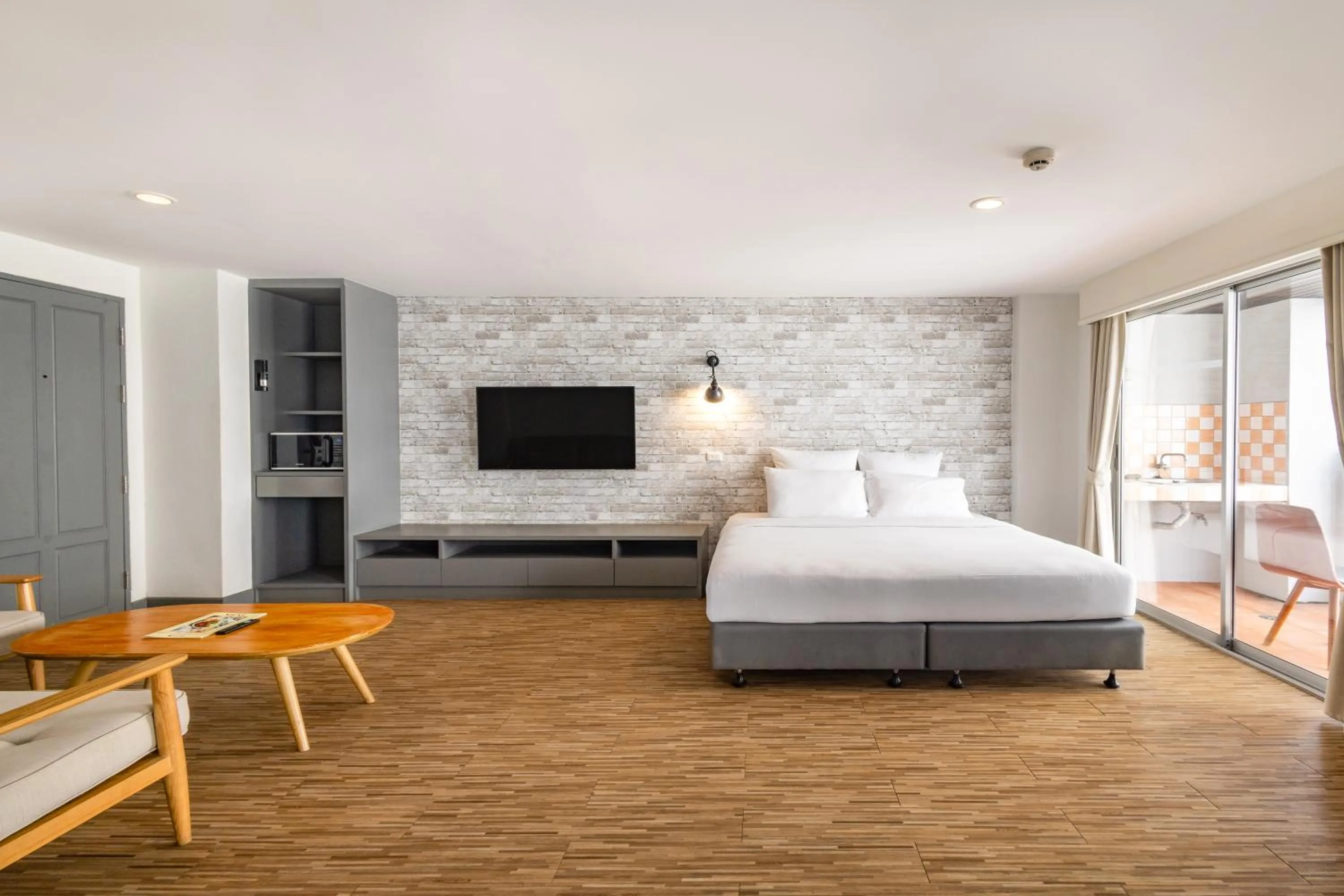 Bed in Journeyhub Pattaya Central