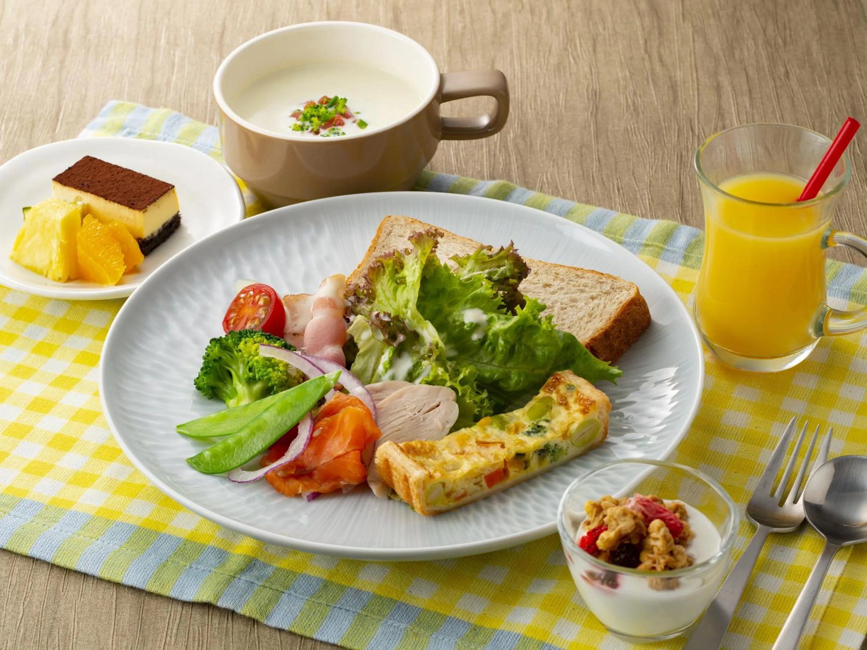 Restaurant/places to eat in JR Kyushu Hotel Blossom Fukuoka