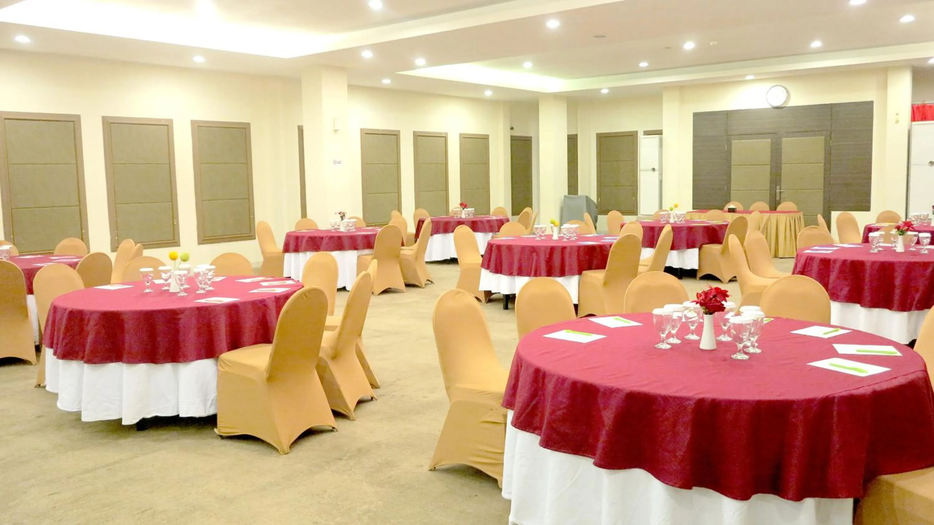 Banquet/Function facilities in Hotel Jolin