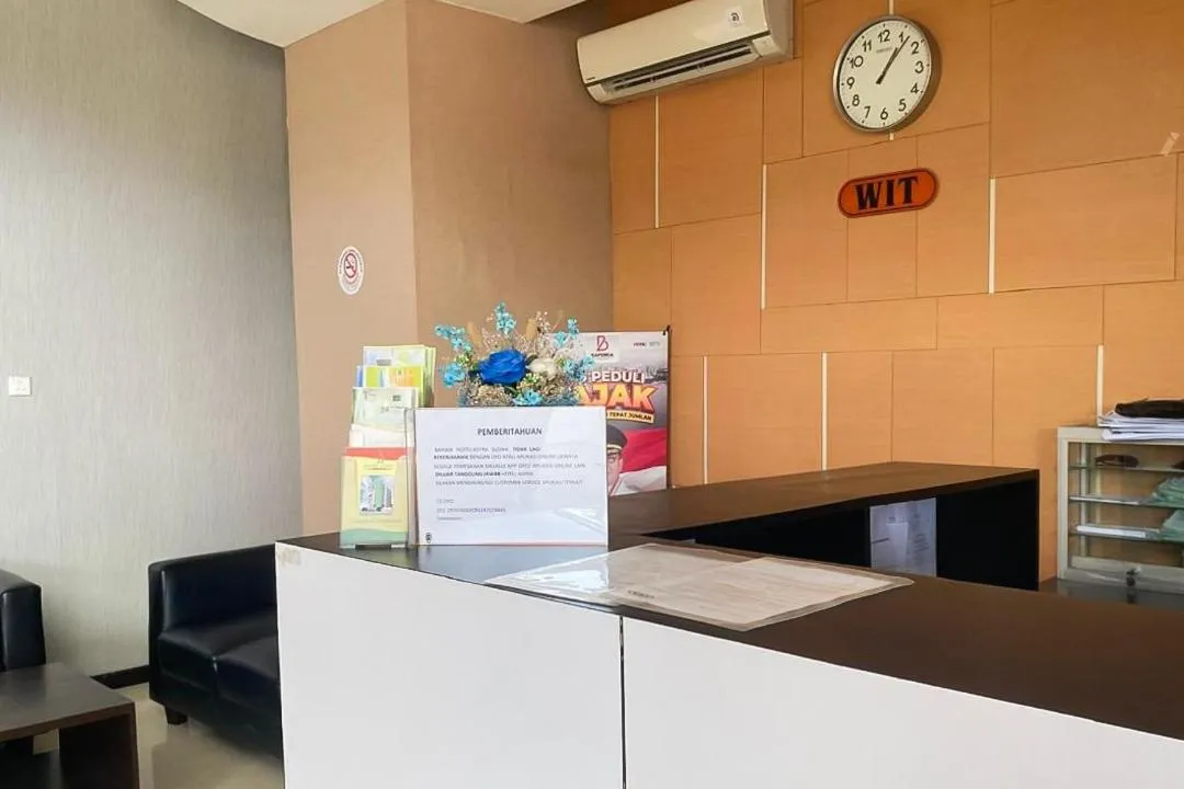 Lobby or reception in Capital O 472 Hotel Asyra