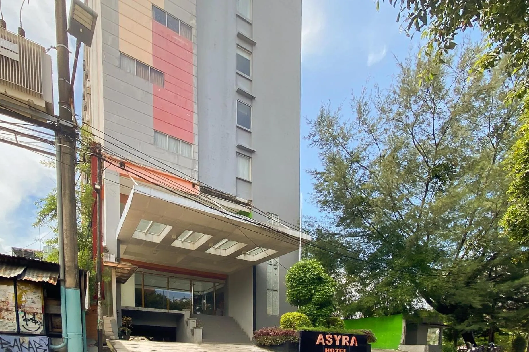 Facade/entrance in Capital O 472 Hotel Asyra