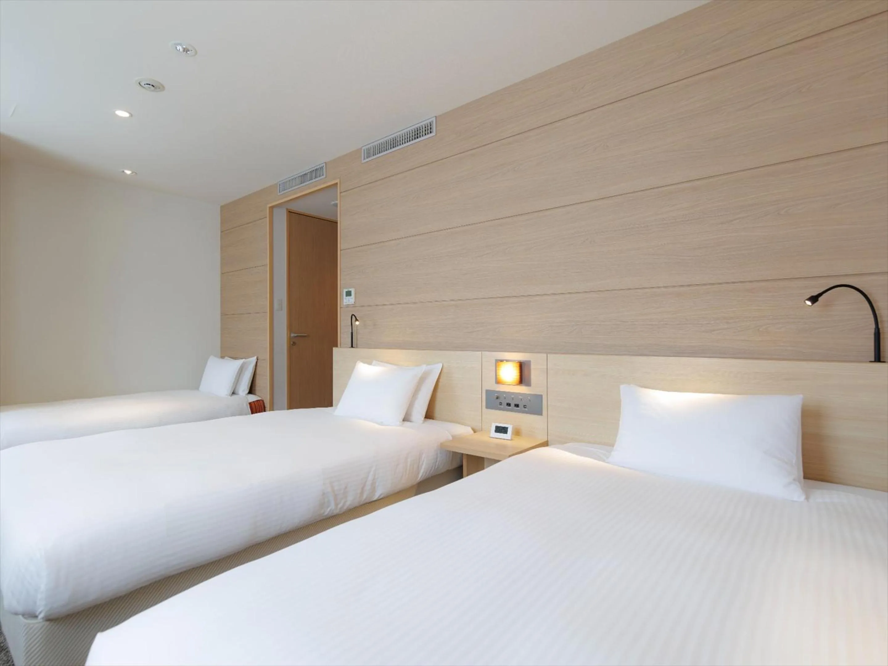 Photo of the whole room, Bed in JR Kyushu Hotel Kagoshima