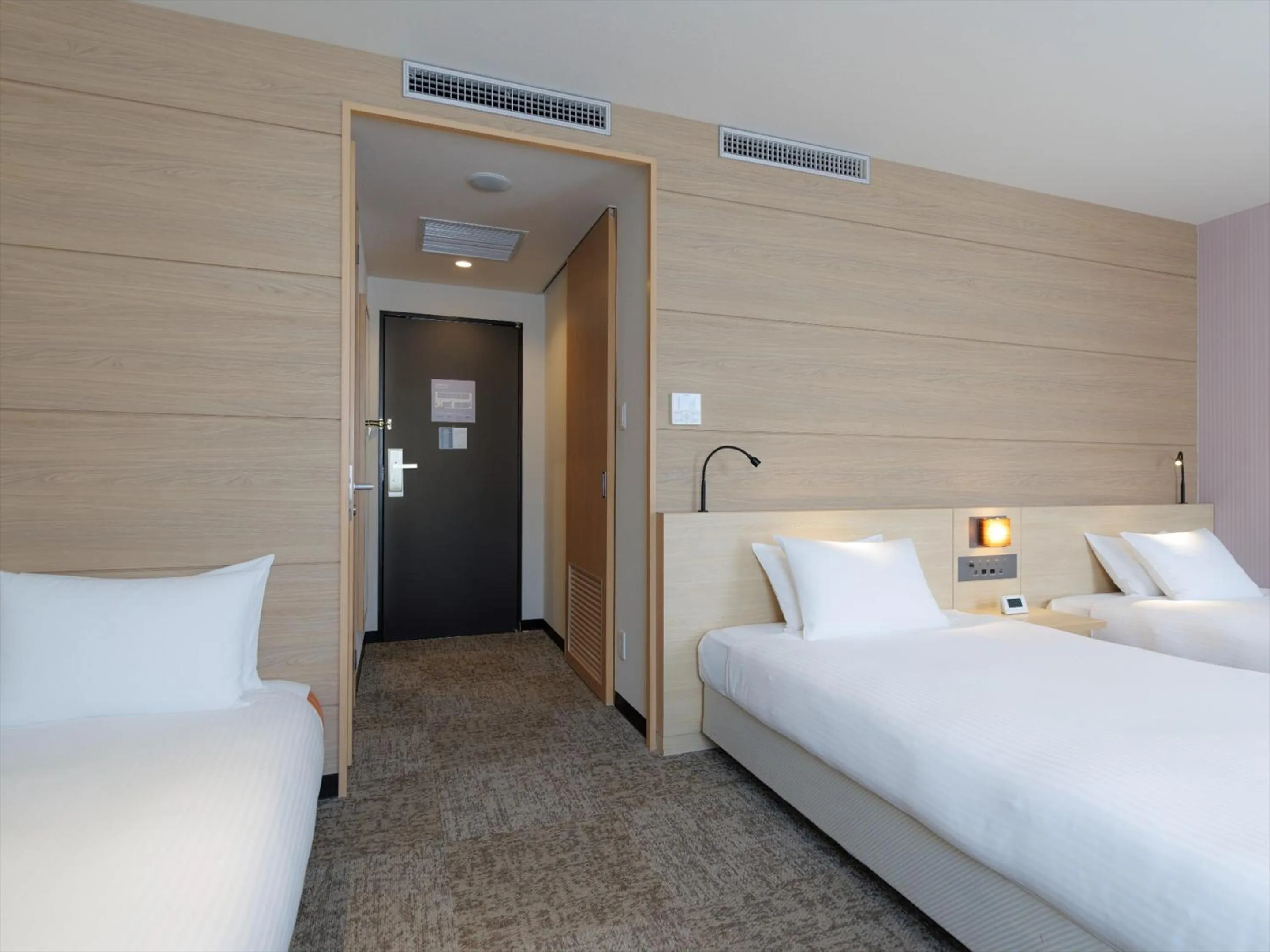 Photo of the whole room, Bed in JR Kyushu Hotel Kagoshima