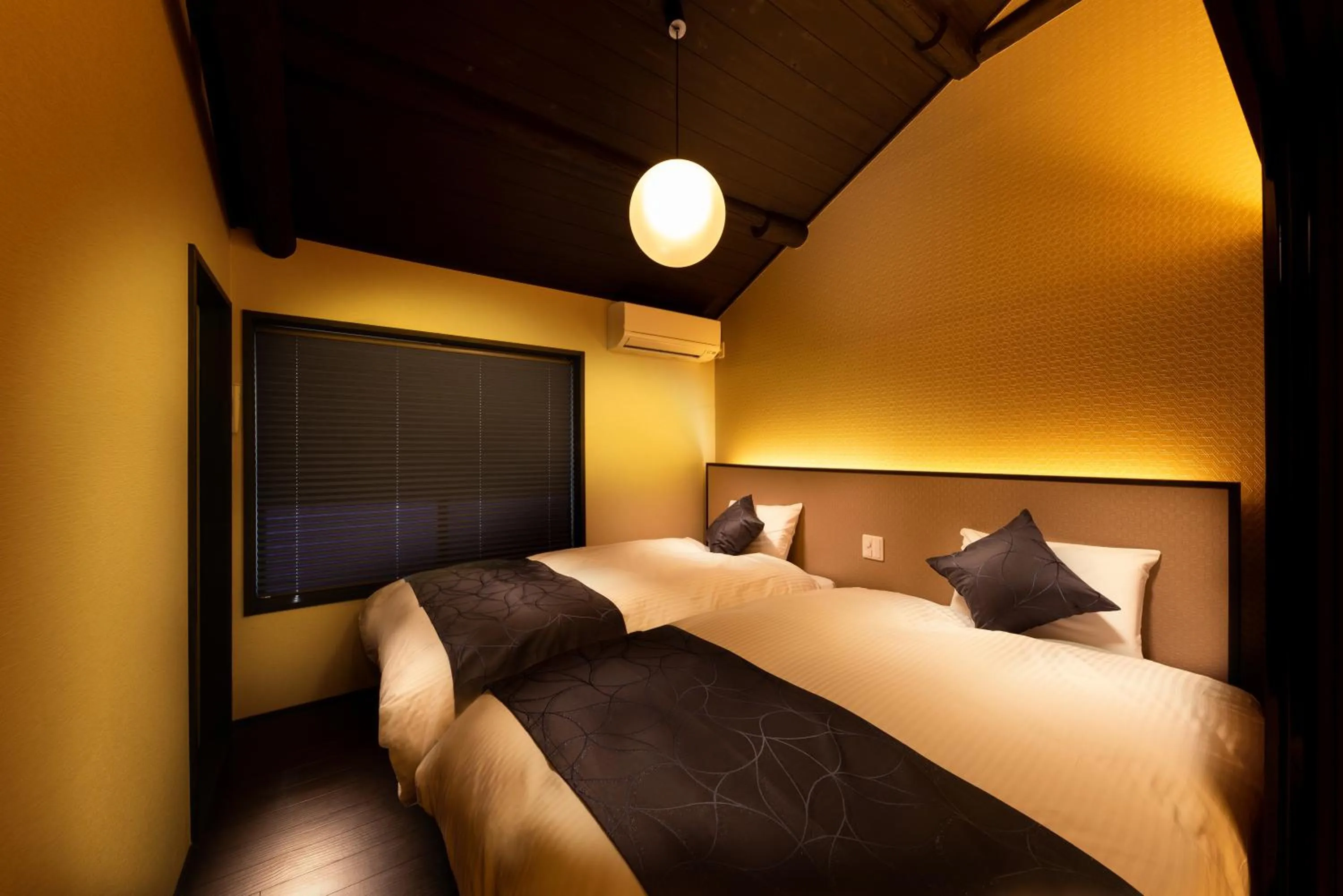 Photo of the whole room, Bed in Tsumugi Kiyomizugojo