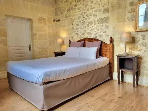 Demeures & Château - Fleur de Roques - Puisseguin Saint Emilion Demeures & Château - Fleur de Roques - Puisseguin Saint Emilion