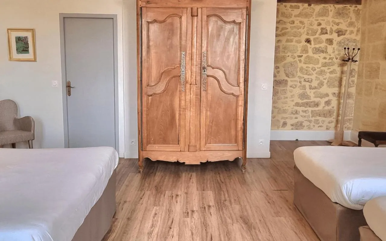 Bed in Demeures & Château - Fleur de Roques - Puisseguin Saint Emilion