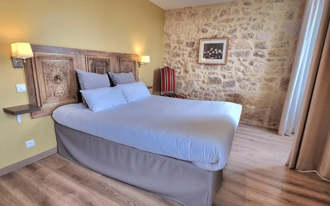 Bed in Demeures & Château - Fleur de Roques - Puisseguin Saint Emilion