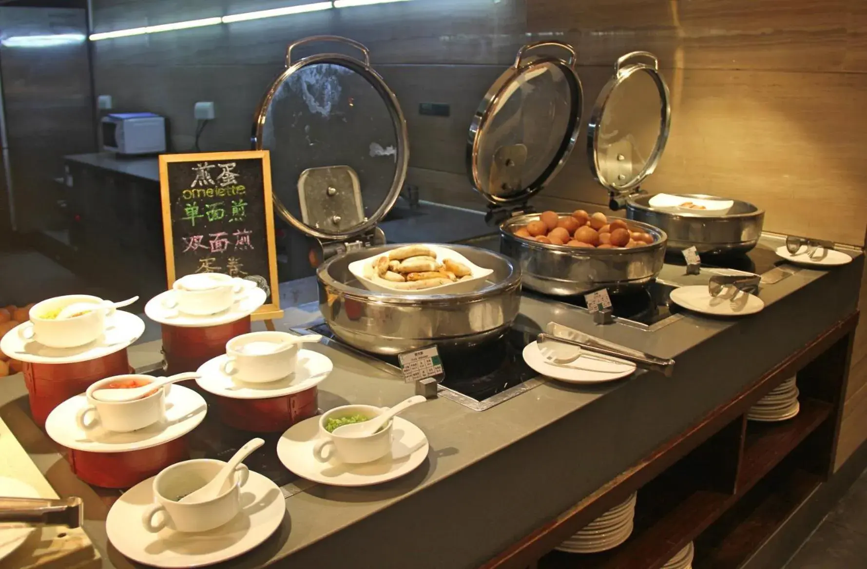 Breakfast in Holiday Inn Chengdu Xindu by IHG Breakfast in Holiday Inn Chengdu Xindu by IHG