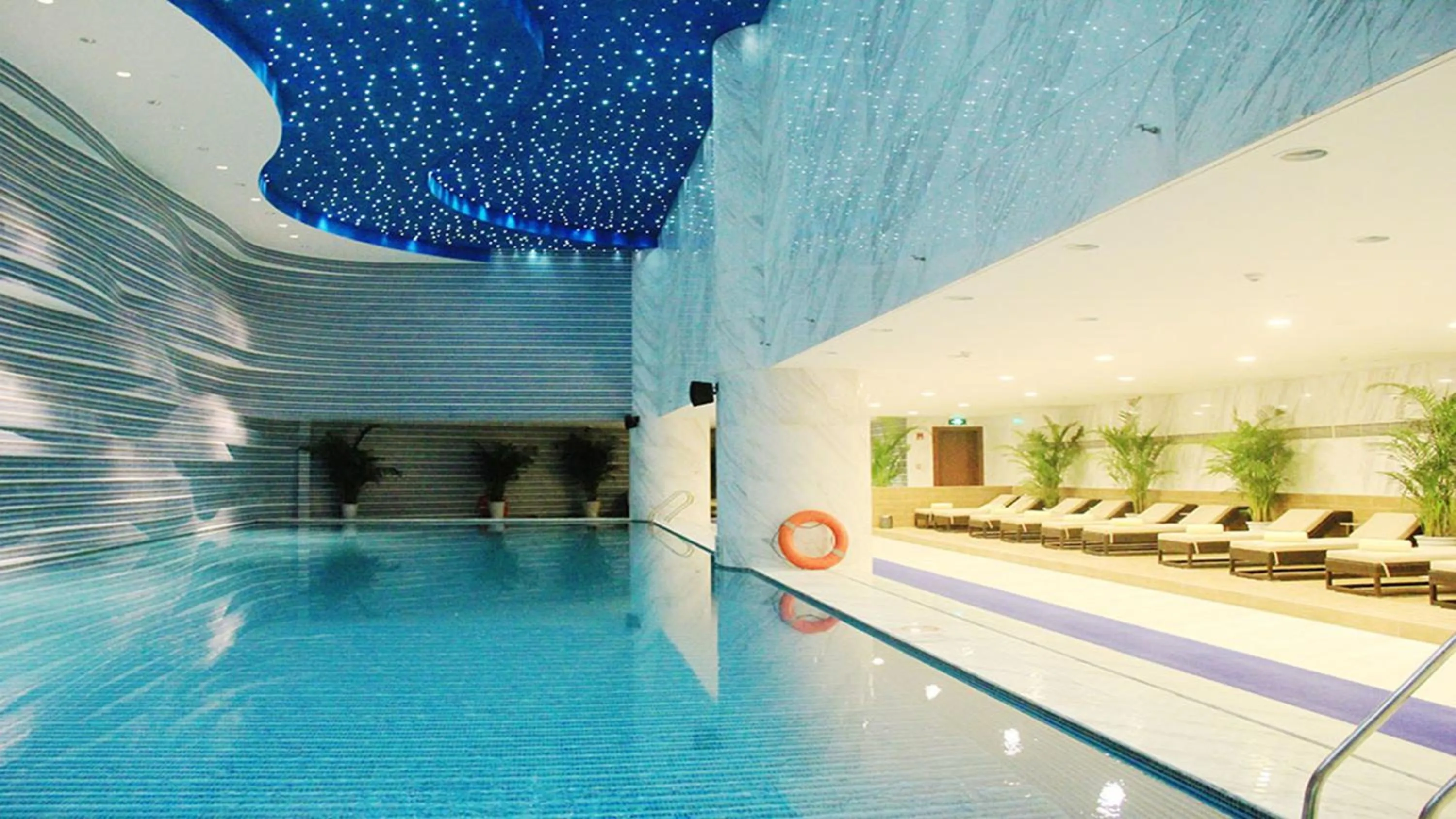Swimming pool in Holiday Inn Chengdu Xindu by IHG