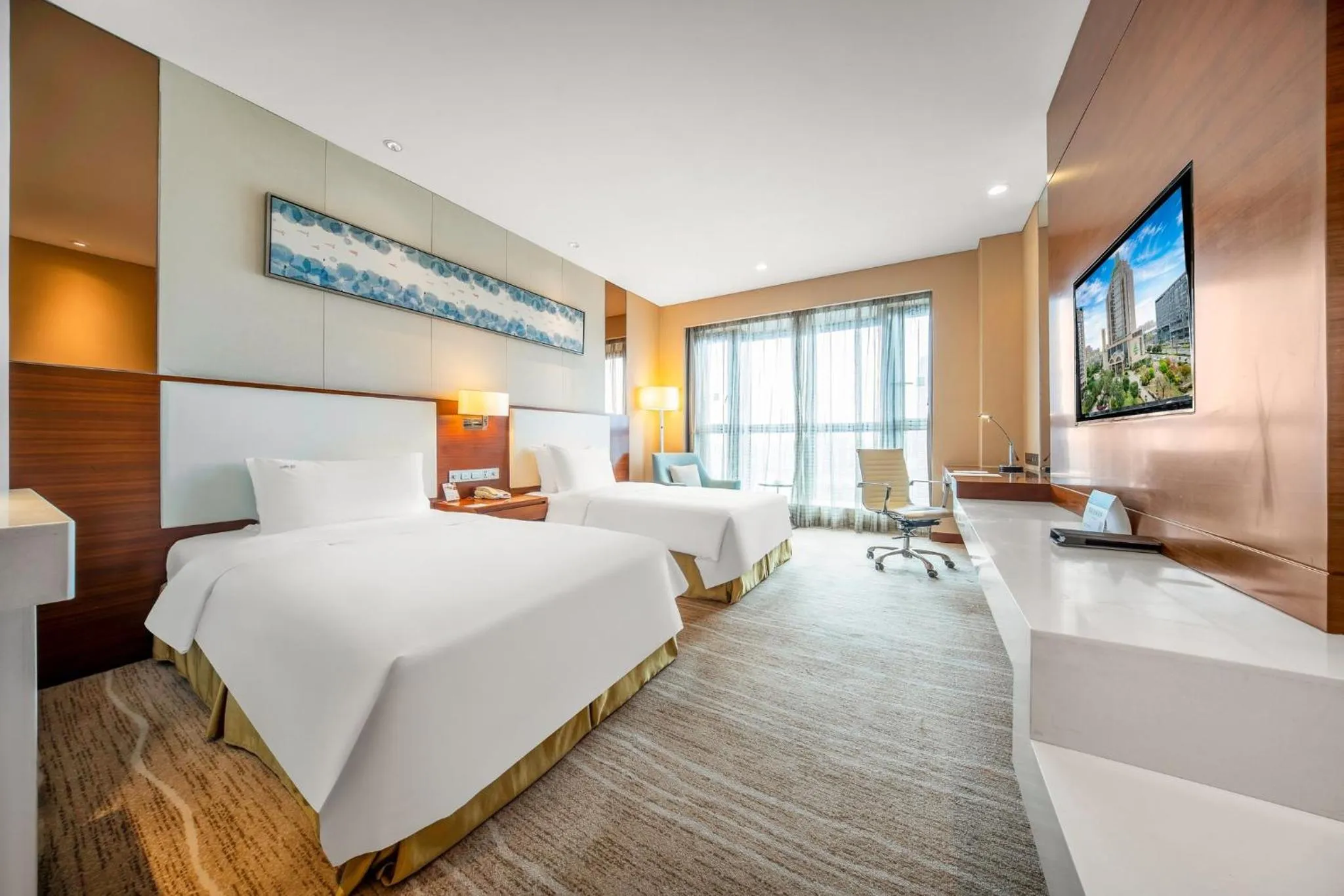 Photo of the whole room, Bed in Holiday Inn Chengdu Xindu by IHG