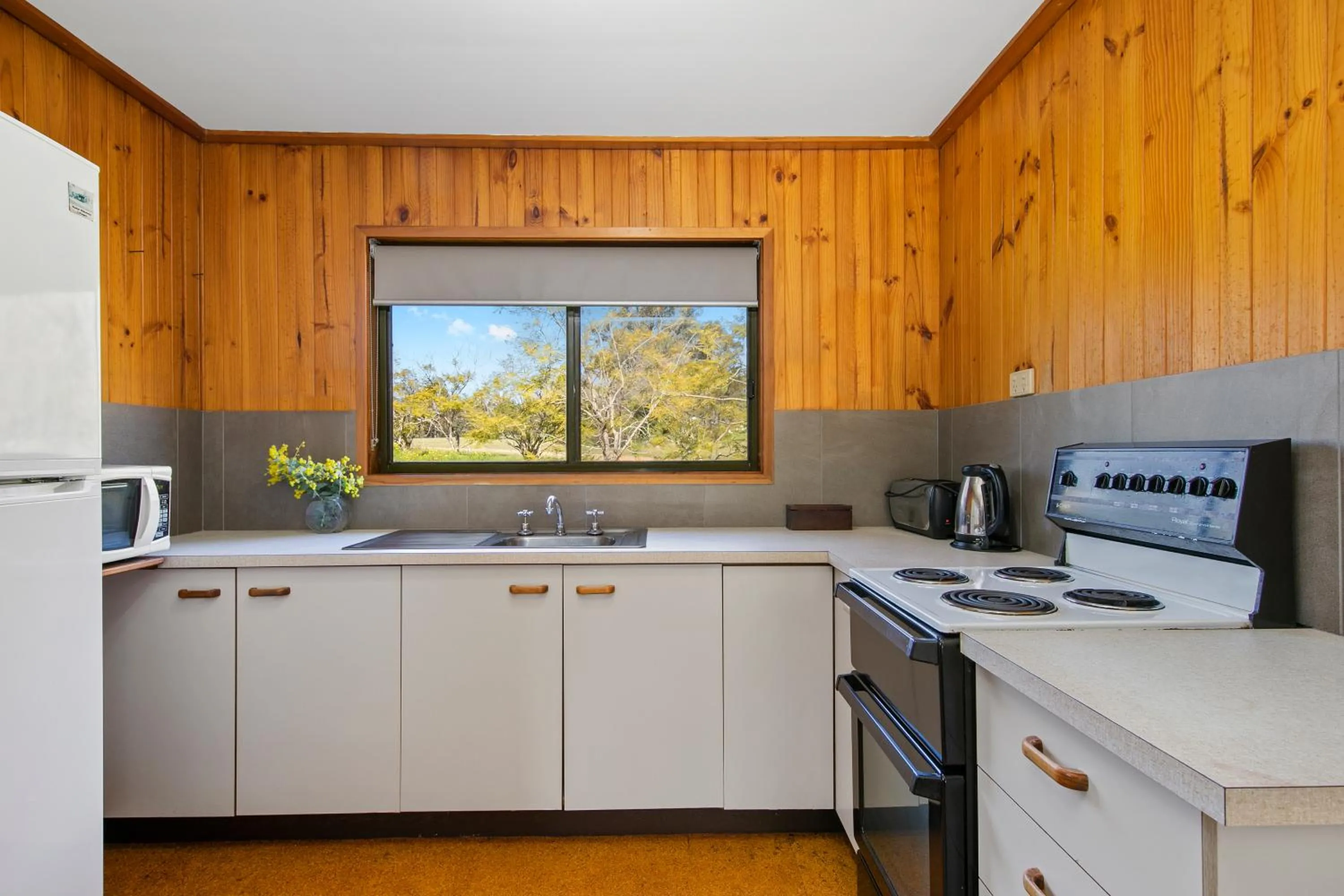 Kitchen or kitchenette in Hunter Hideaway Cottages