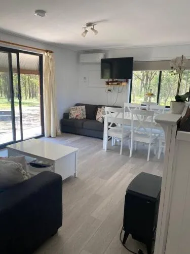 Hunter Hideaway Cottages