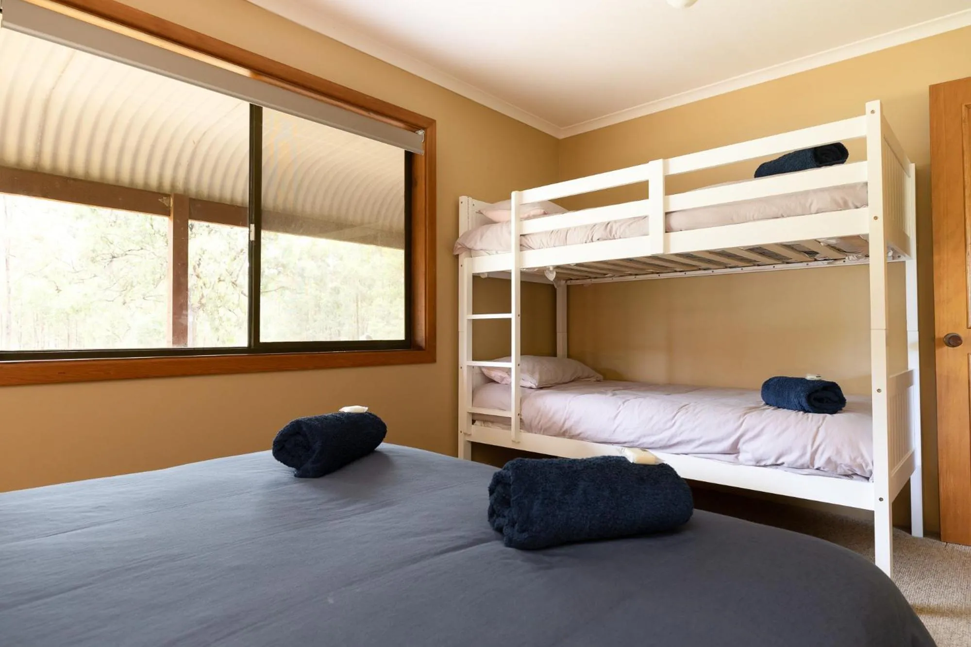 Bedroom, Bed in Hunter Hideaway Cottages