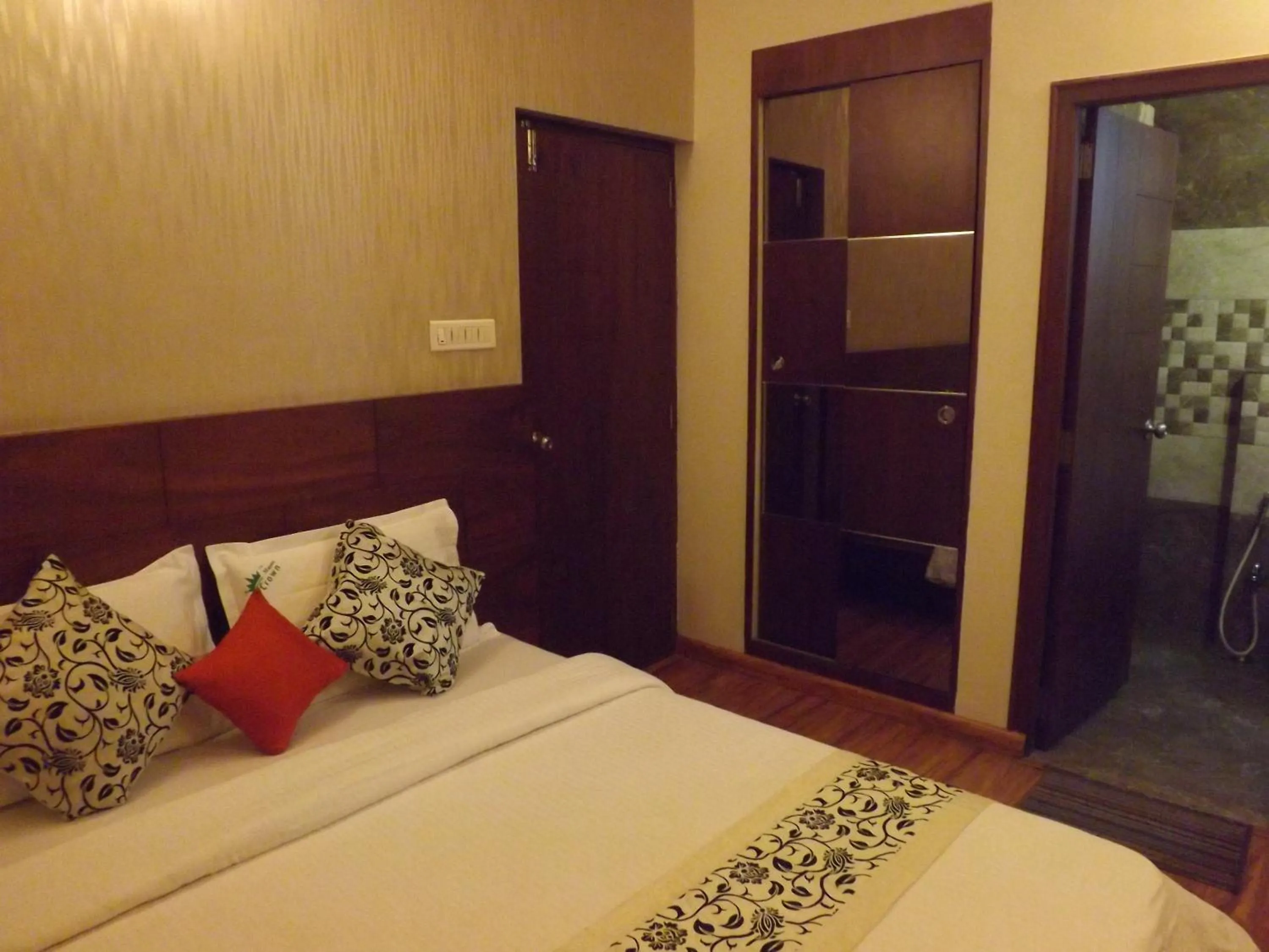 Bed in The Majestic Crown