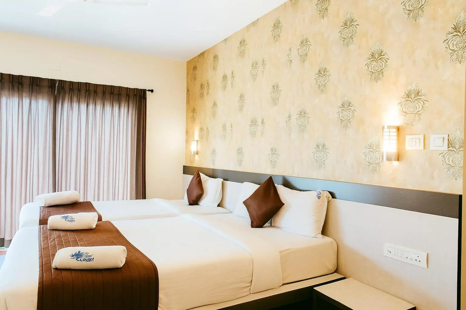 Bed in The Majestic Crown