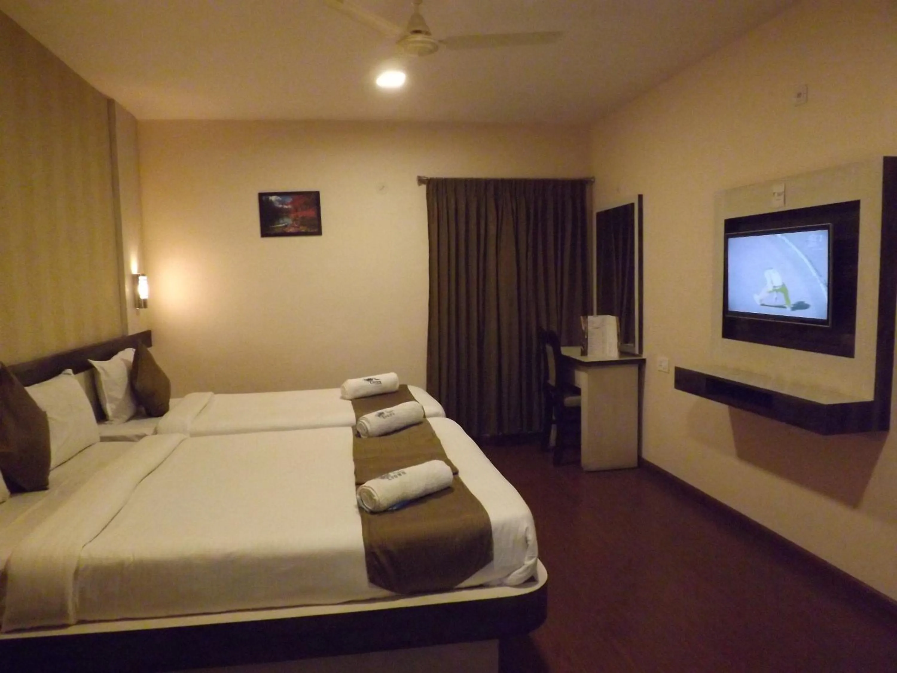 Bed in The Majestic Crown