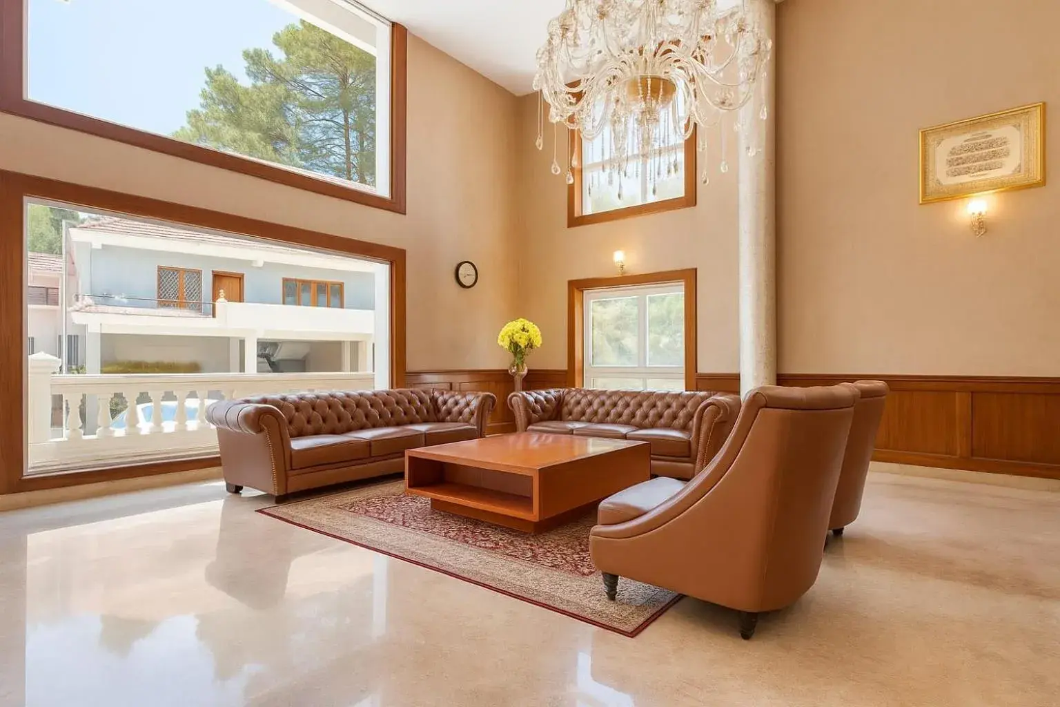 The Majestic Crown The Majestic Crown