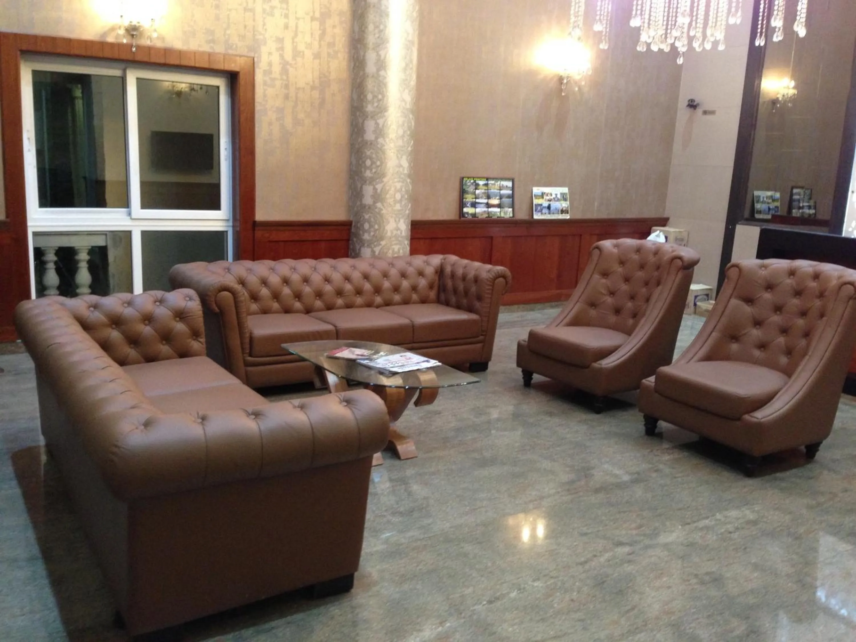 Lobby or reception in The Majestic Crown