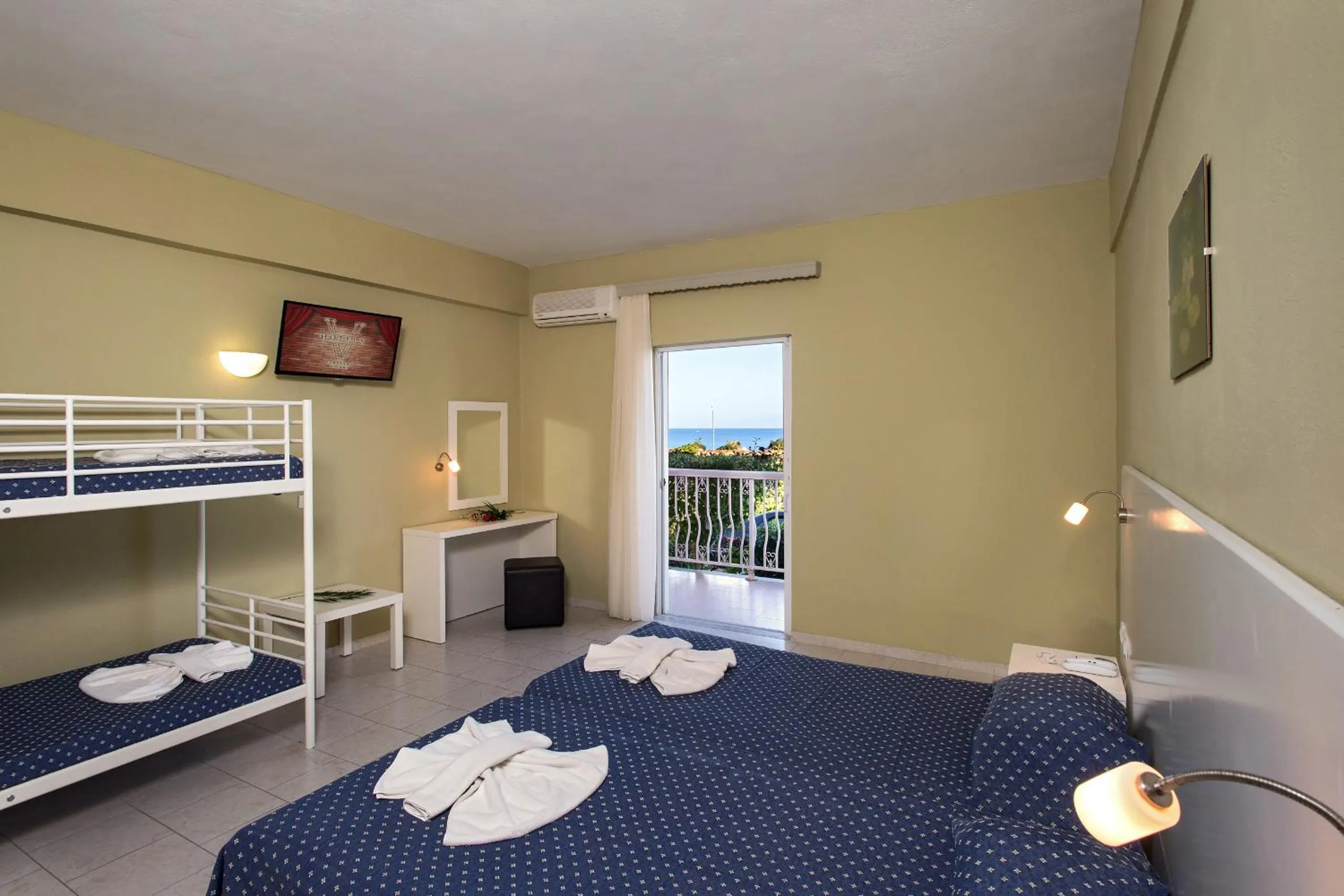 Bedroom, Bed in Panorama Sidari