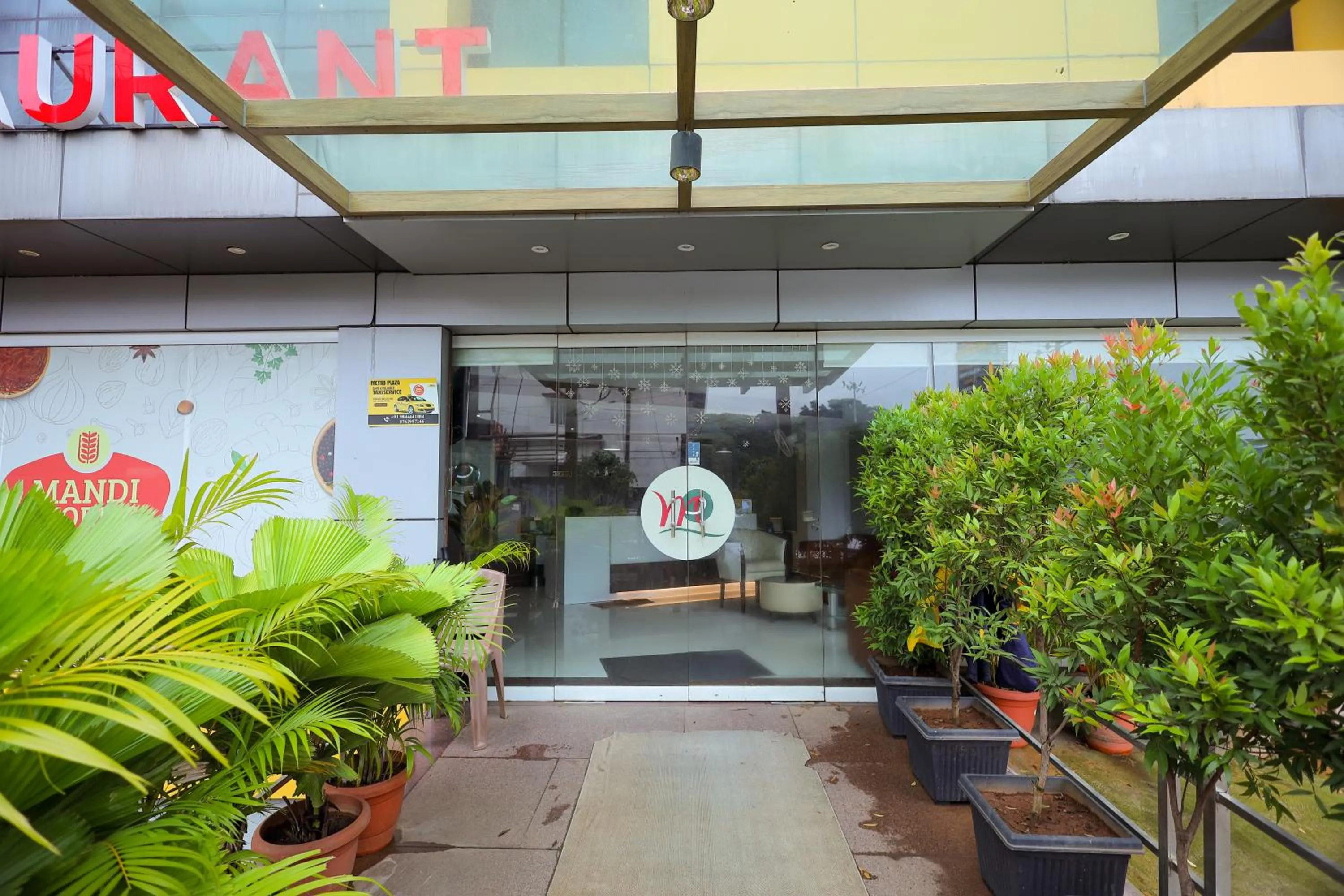 Facade/entrance in Metro Plaza Hotel by RAK Rooms, Mangaluru