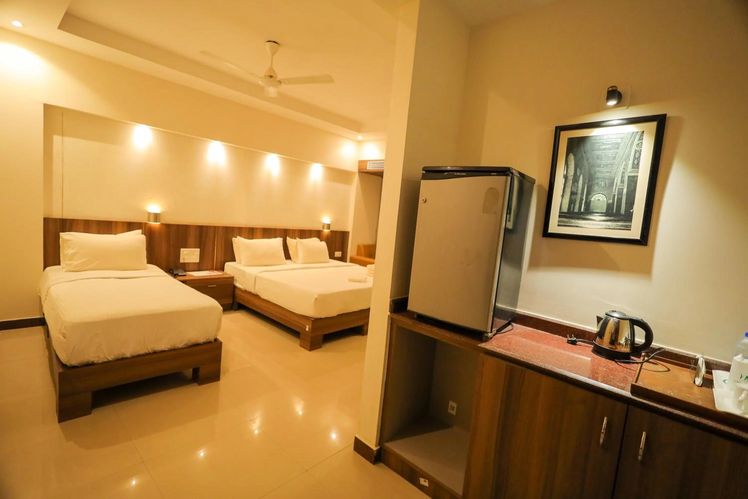 Bedroom, Bed in Metro Plaza Hotel by RAK Rooms, Mangaluru