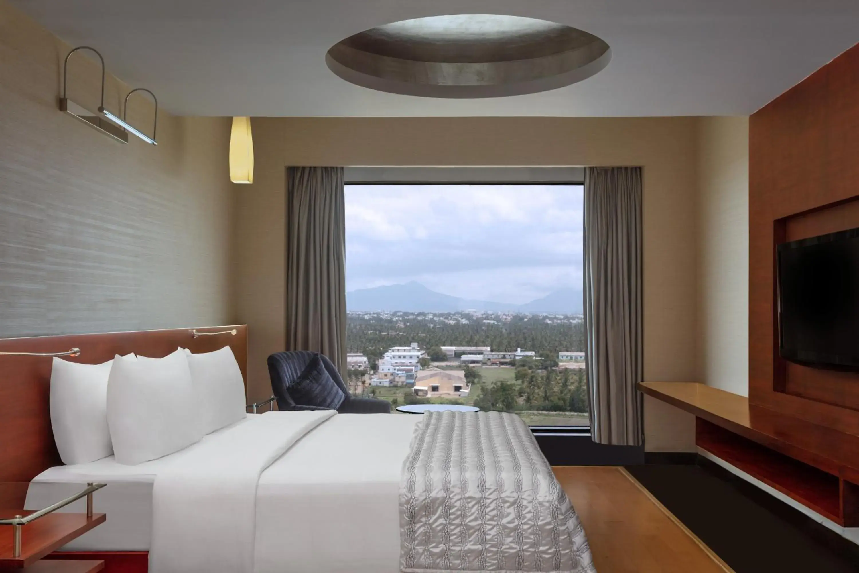 Concierge level, Guest room, 1 King, City view, Corner room - single occupancy in Le Meridien Coimbatore Concierge level, Guest room, 1 King, City view, Corner room - single occupancy in Le Meridien Coimbatore