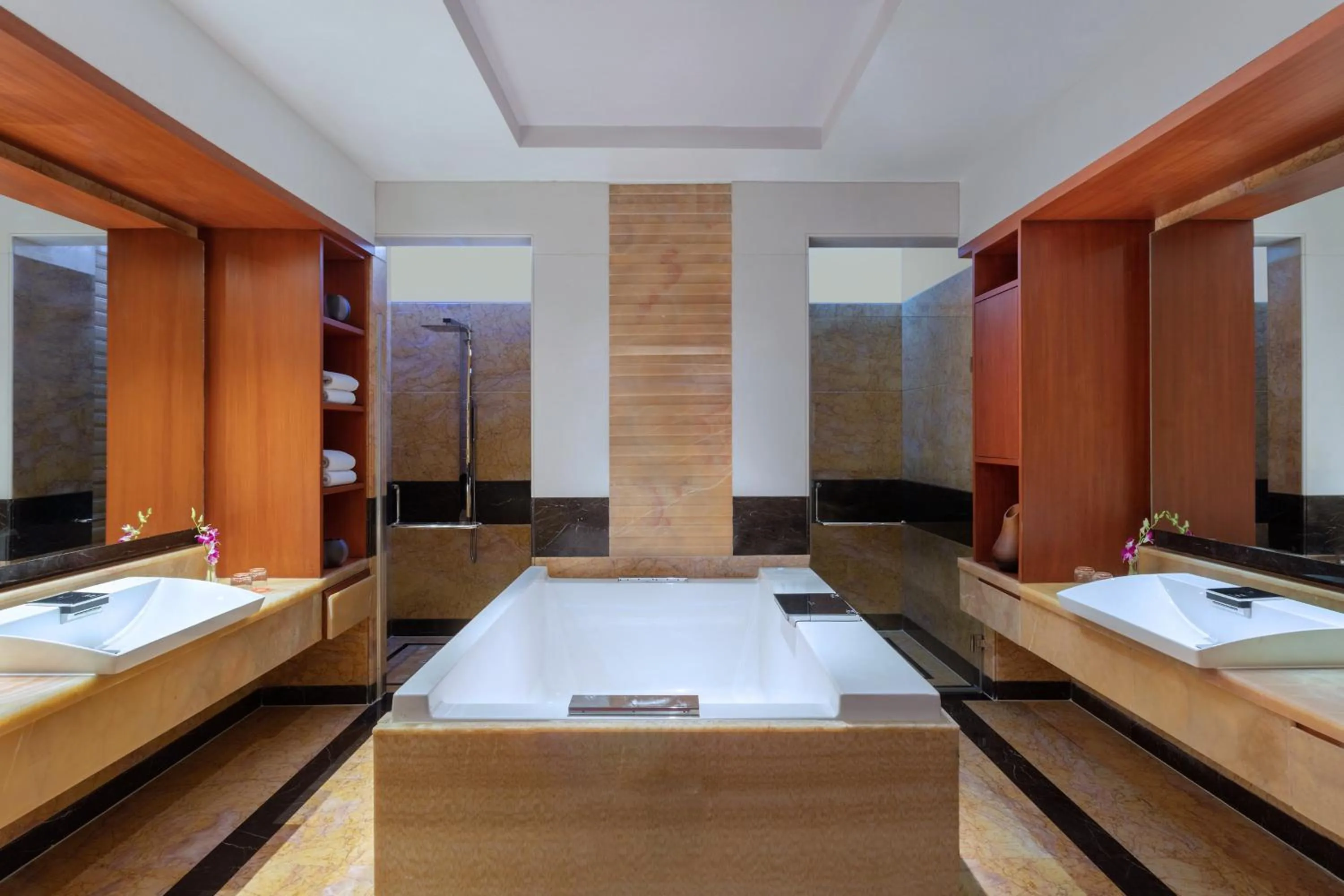 Bathroom, Bed in Le Meridien Coimbatore