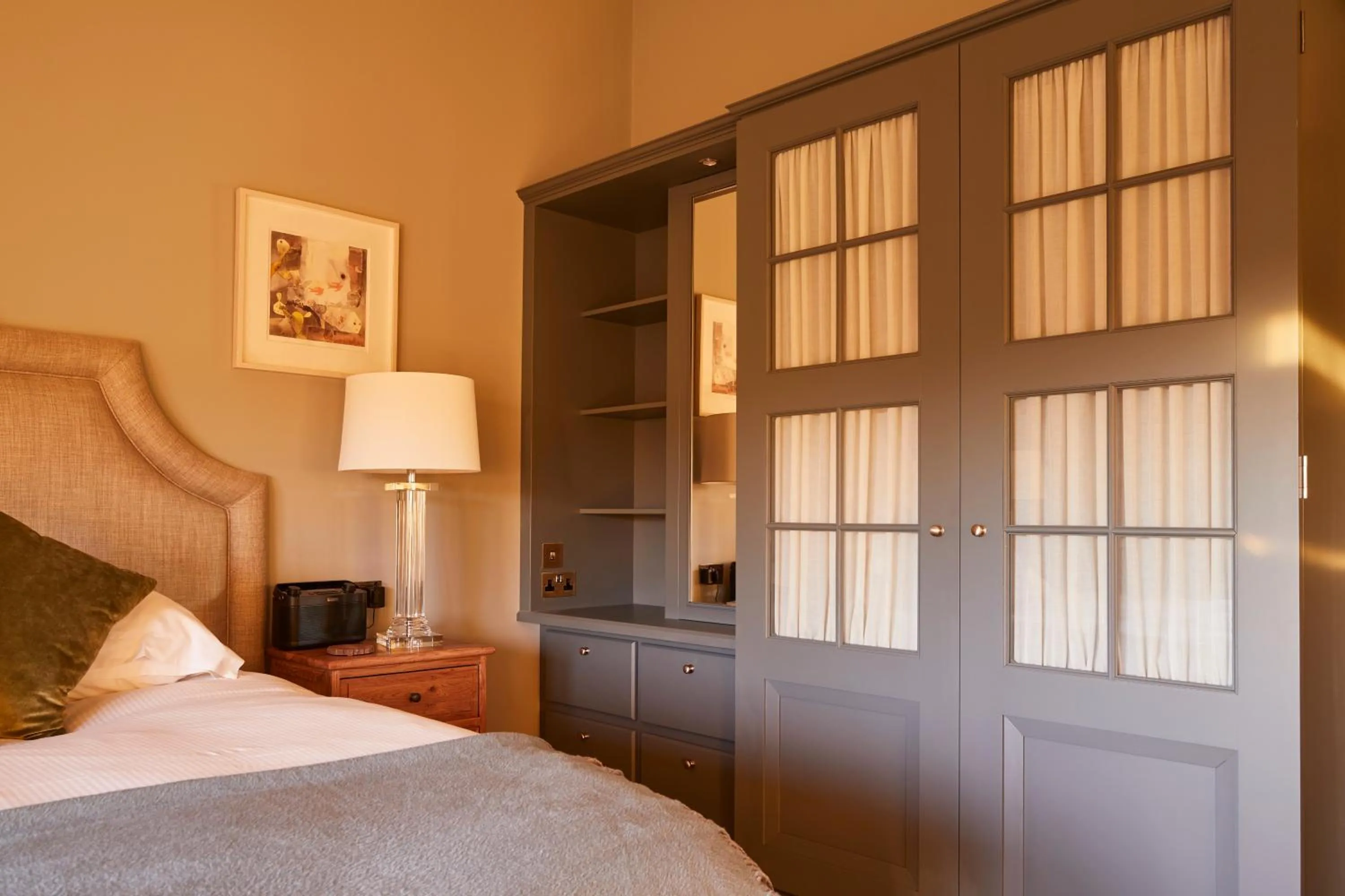 Bedroom, Bed in The Duncombe Arms