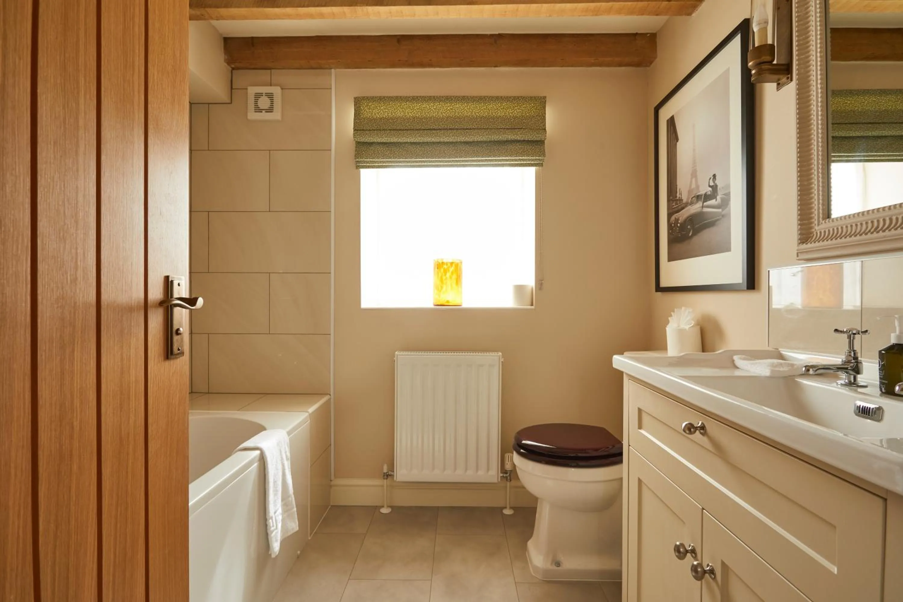 Bathroom in The Duncombe Arms